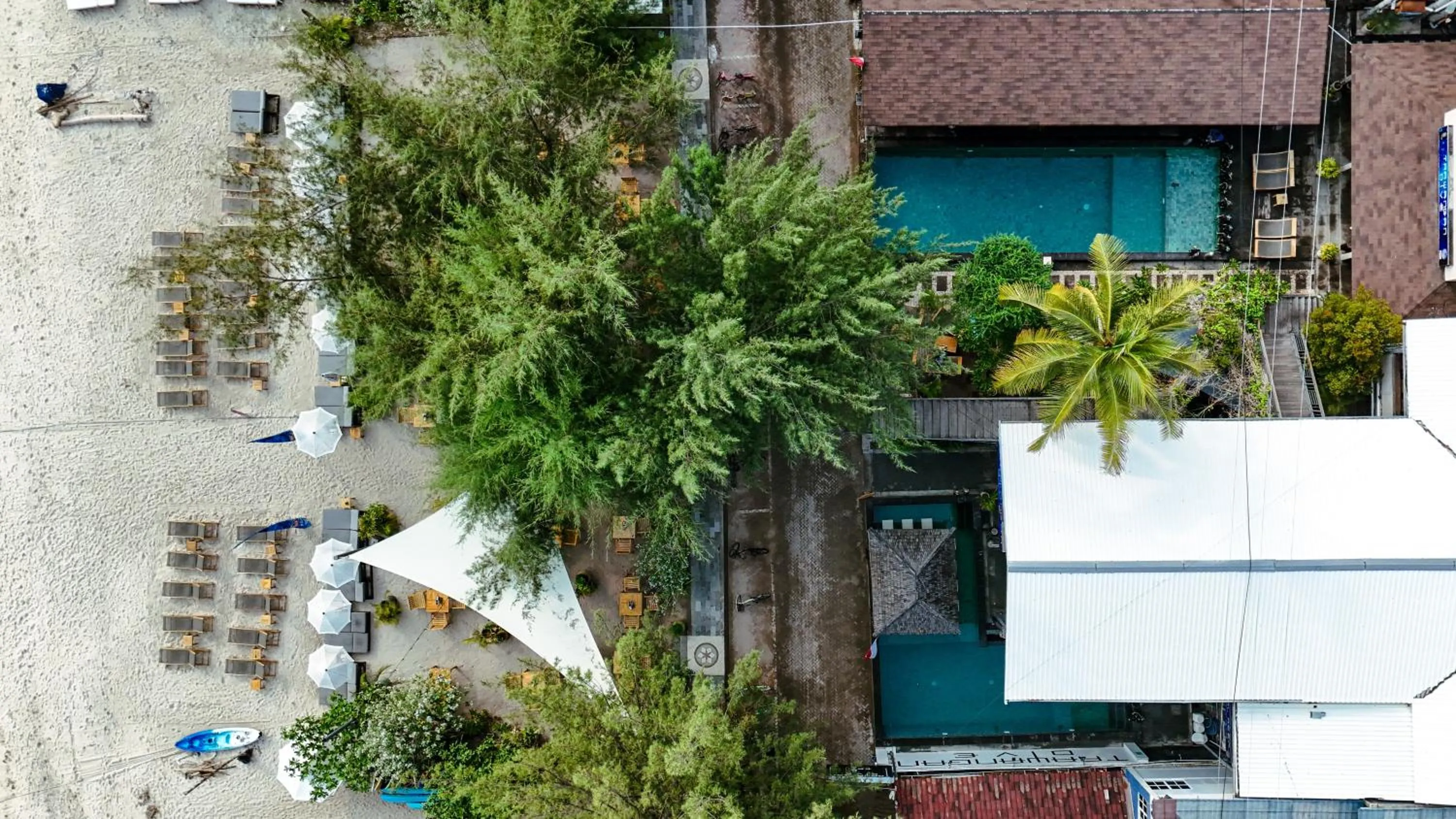 Beach in Trawangan Dive Resort