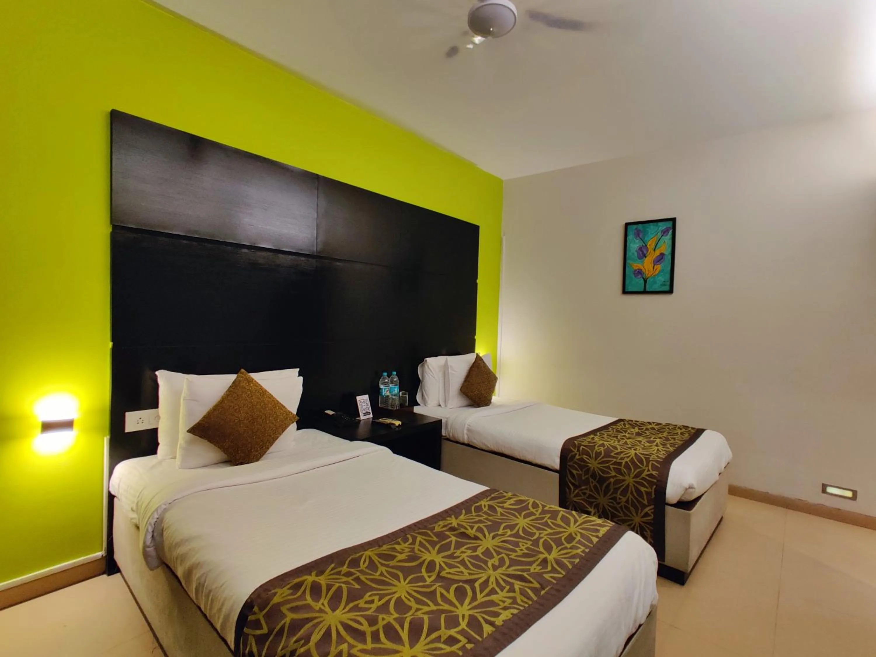 Bed in Citrus Hotel Lonavala