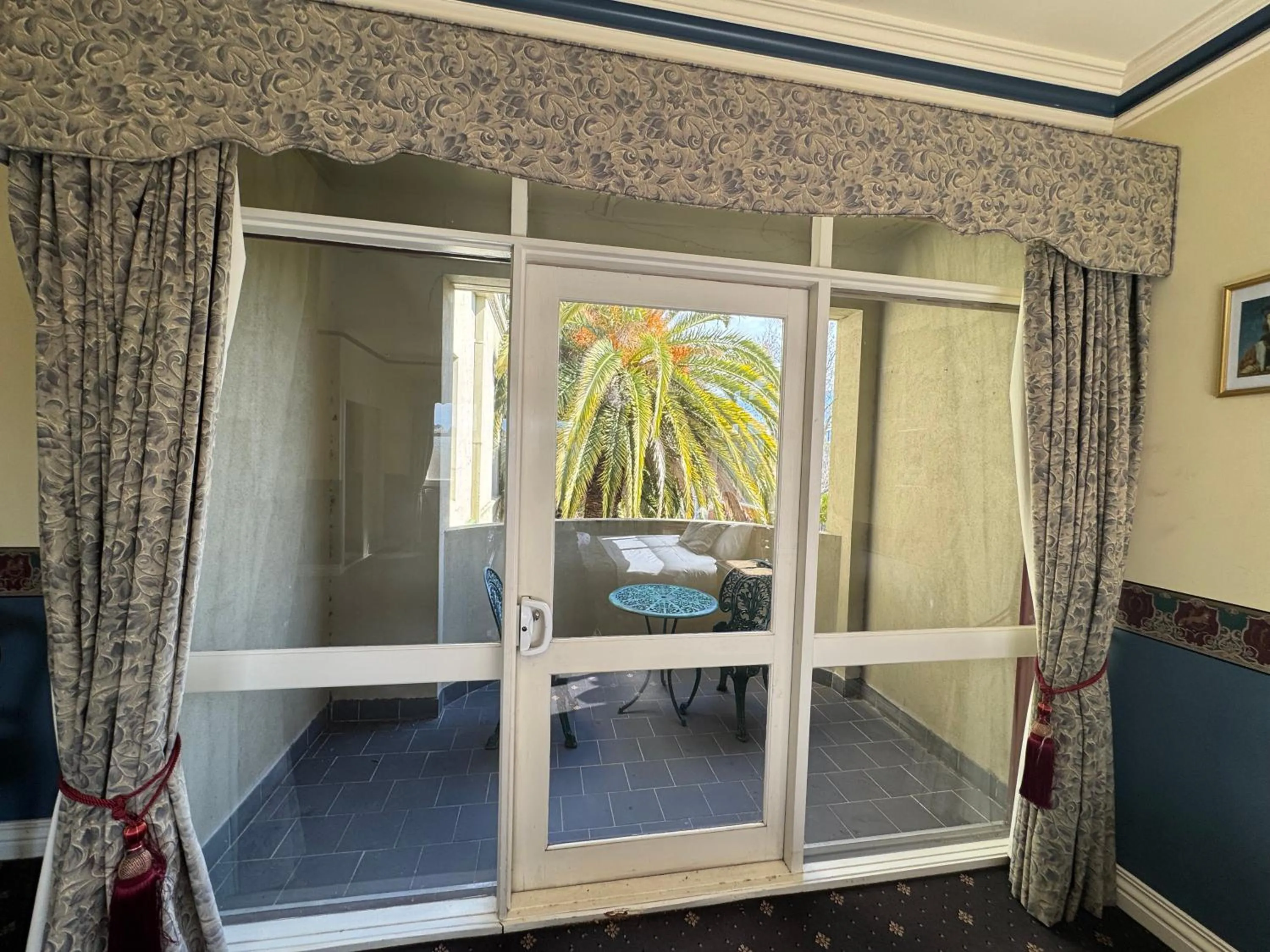 Toorak Manor Hotel Free Parking