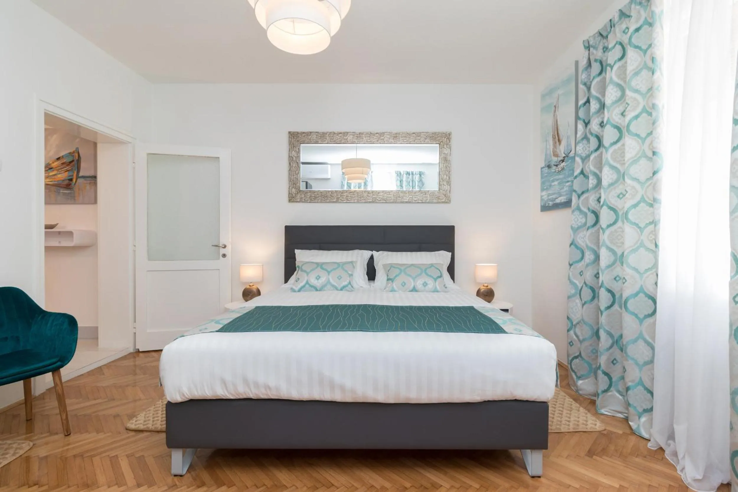 Bedroom, Bed in Deluxe suite Navis