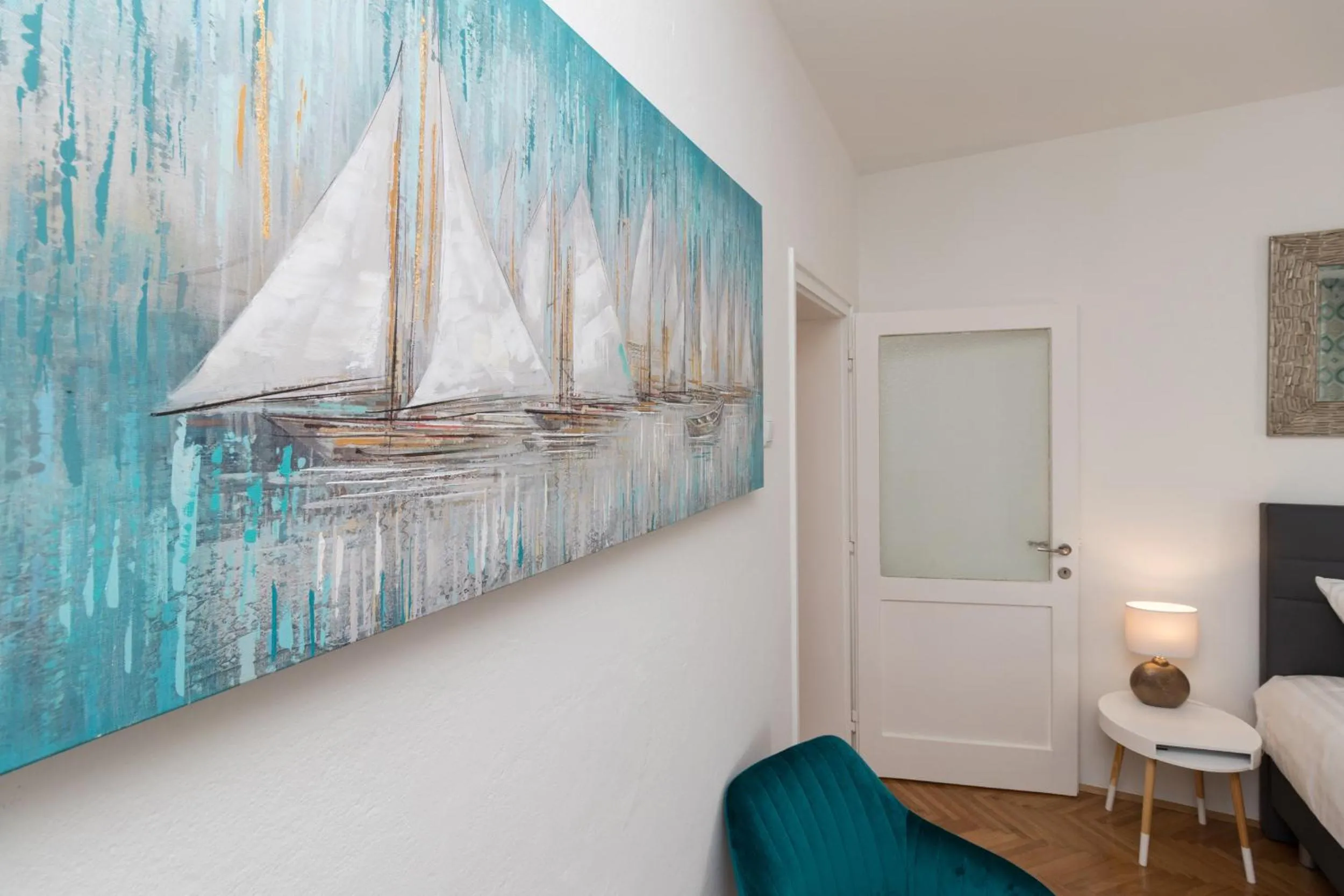Decorative detail in Deluxe suite Navis