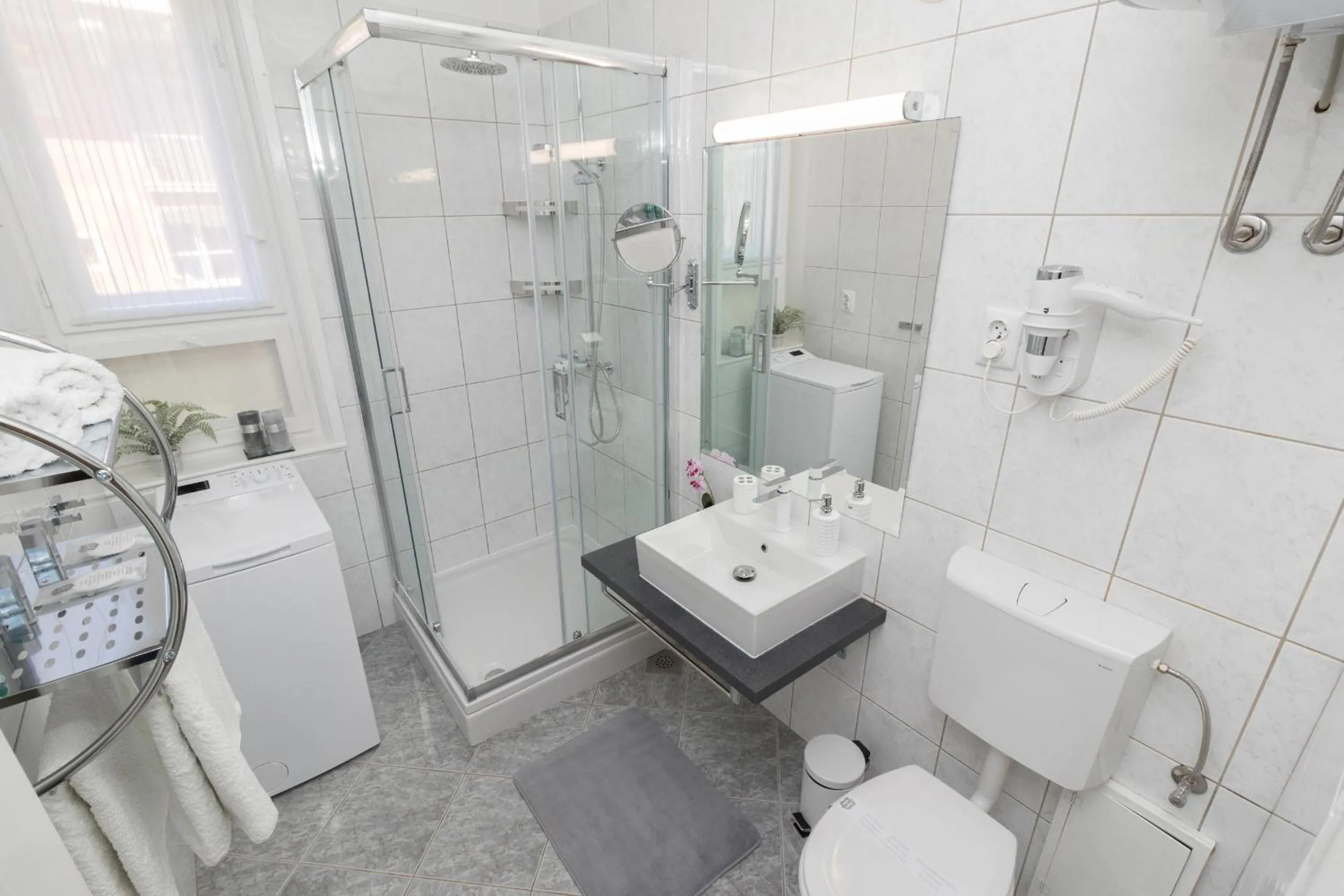 Bathroom in Deluxe suite Navis