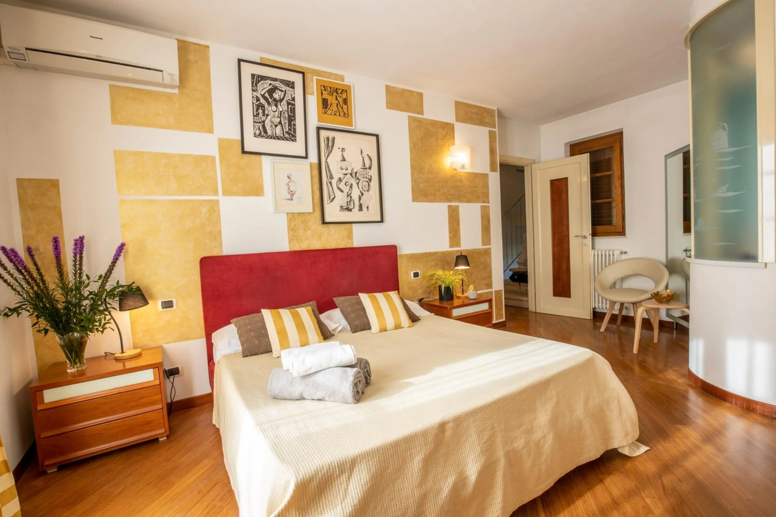 Photo of the whole room, Bed in La Stagione dell'Arte B&B