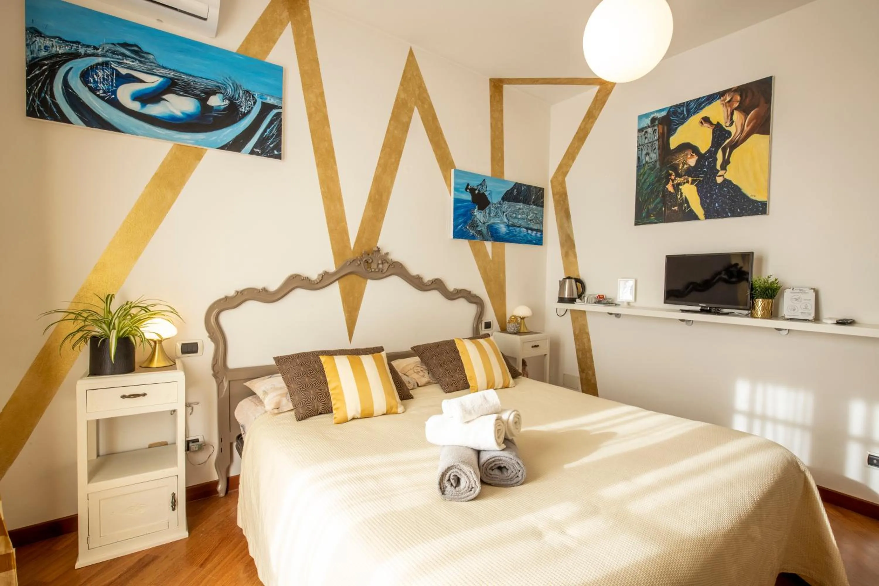 Photo of the whole room, Bed in La Stagione dell'Arte B&B