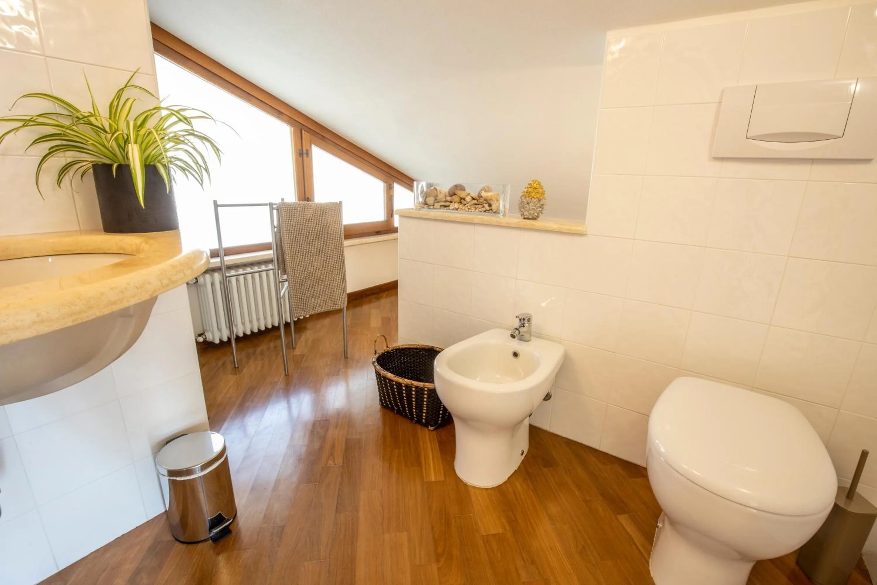 Shower in La Stagione dell'Arte B&B