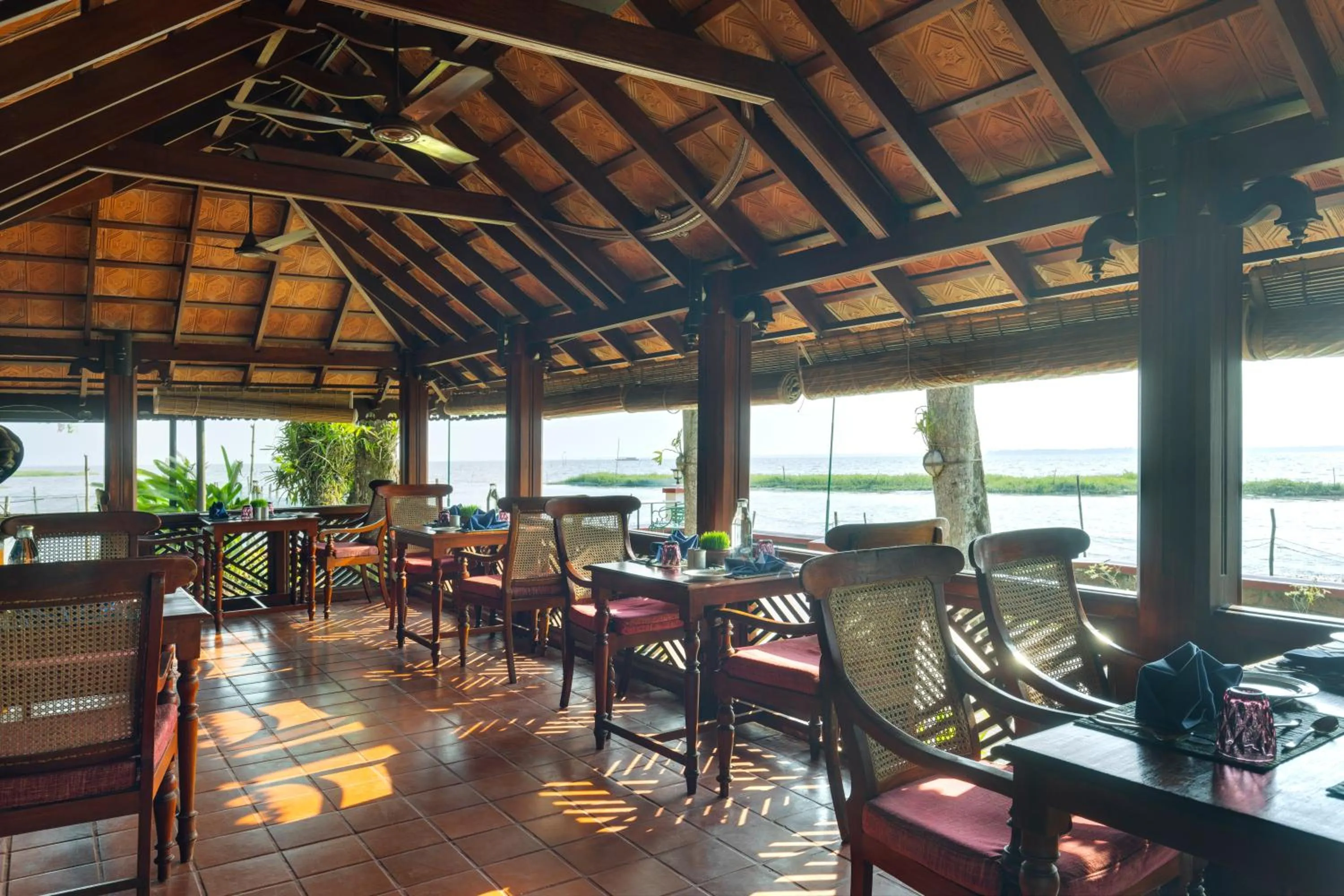 Restaurant/places to eat in Coconut Lagoon Kumarakom - A CGH Earth Experience