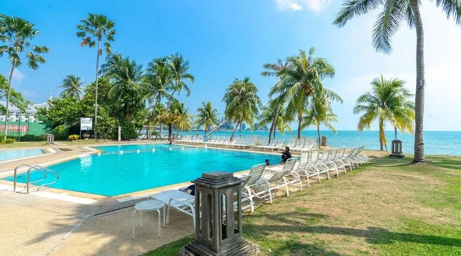 Mieqa@TheRegencyTanjungTuan (seafront unit)