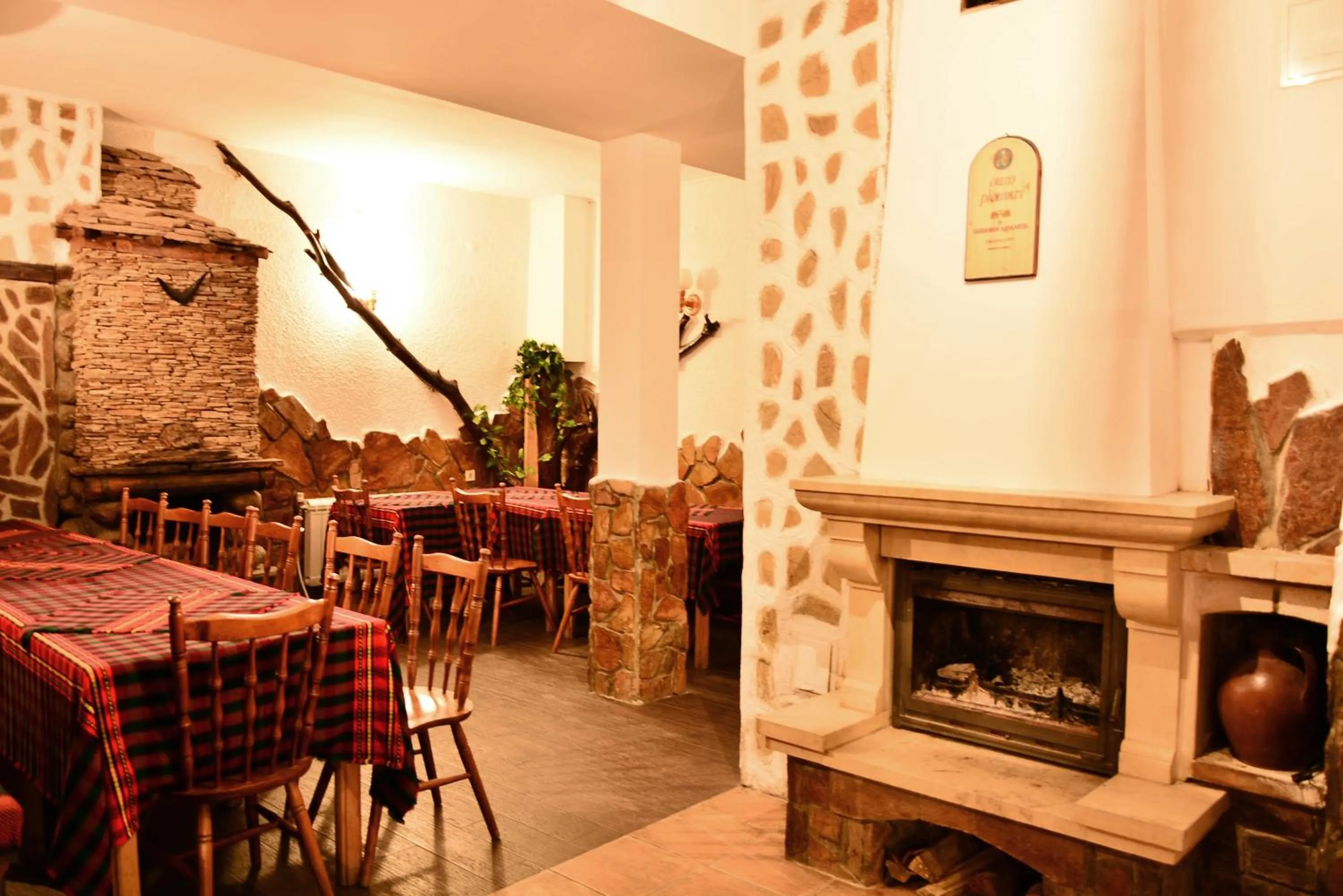 Restaurant/places to eat in Olymp Hotel