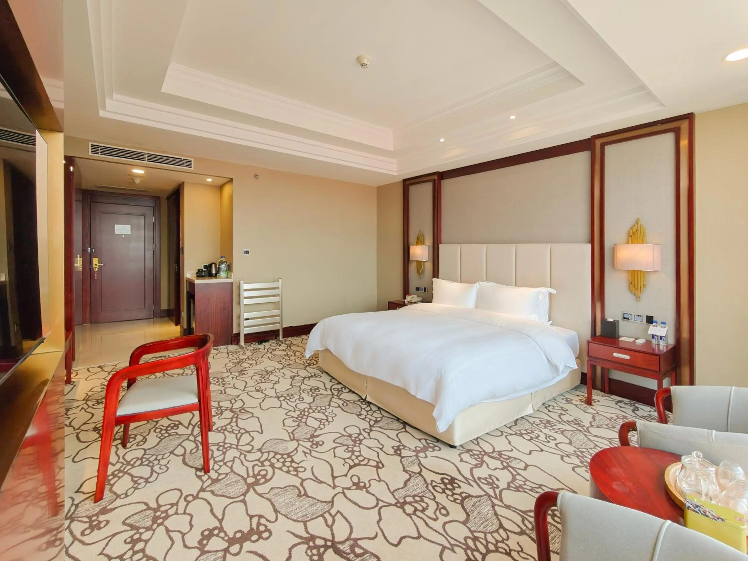 Bed in Soluxe Hotel Guangzhou
