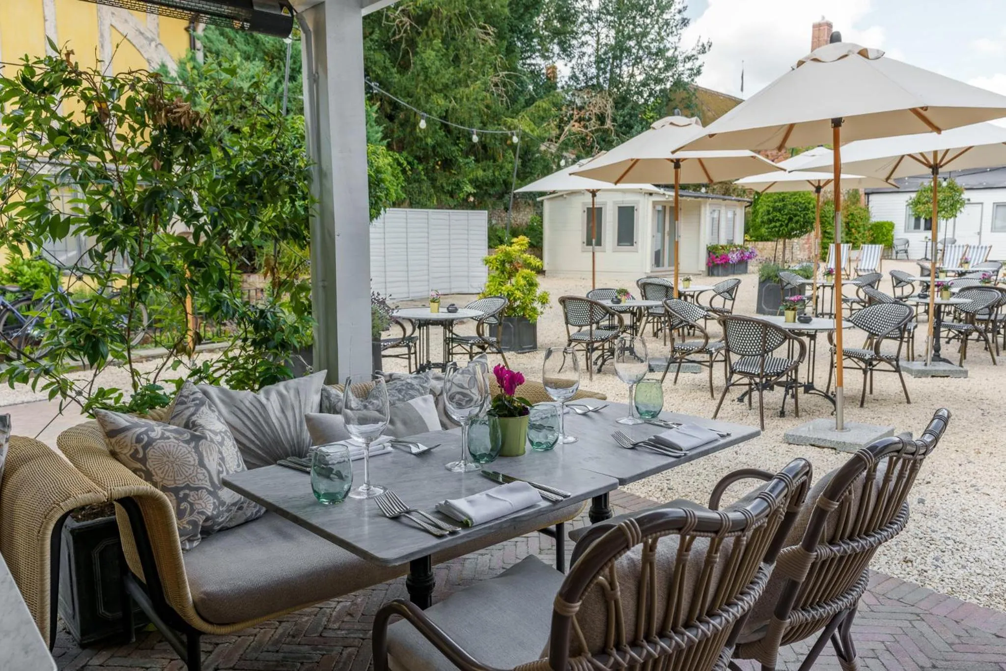 Restaurant/places to eat in The Relais Henley