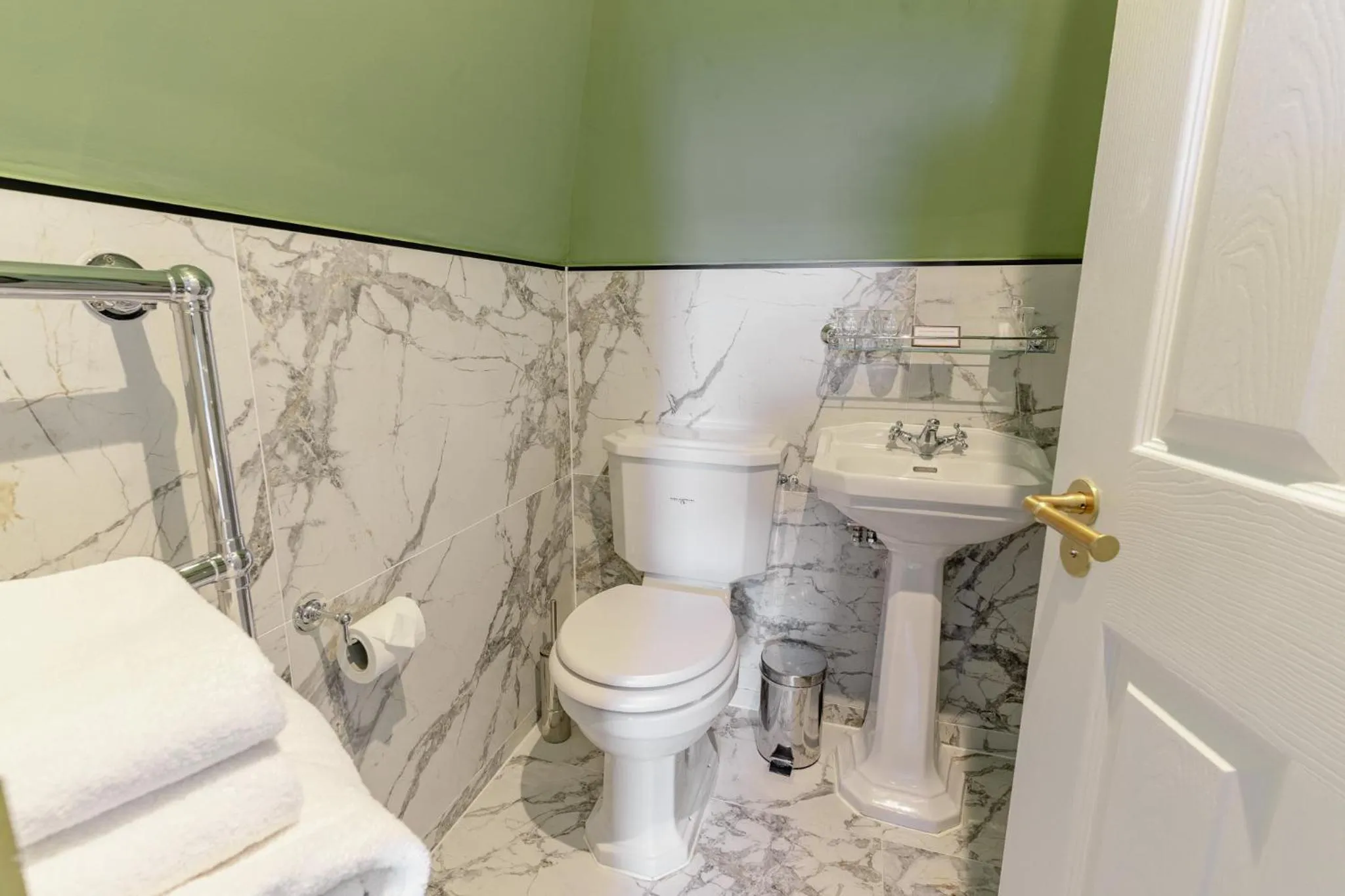 Bathroom in The Relais Henley