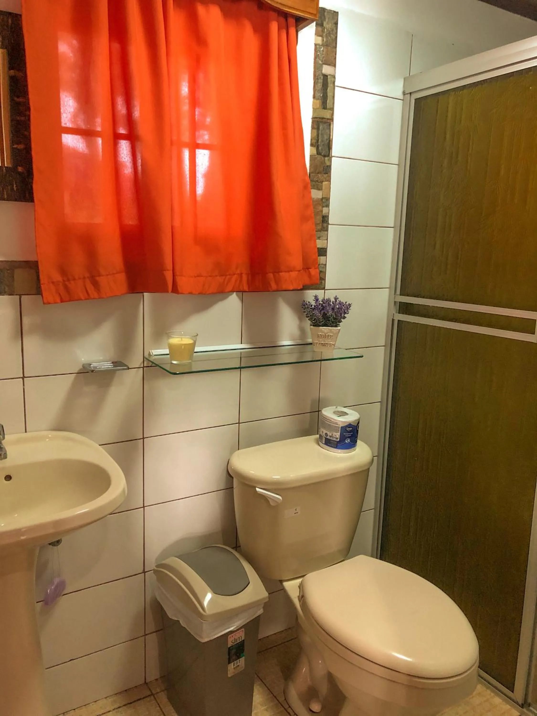 Bathroom in Hostal Familiar Rolo