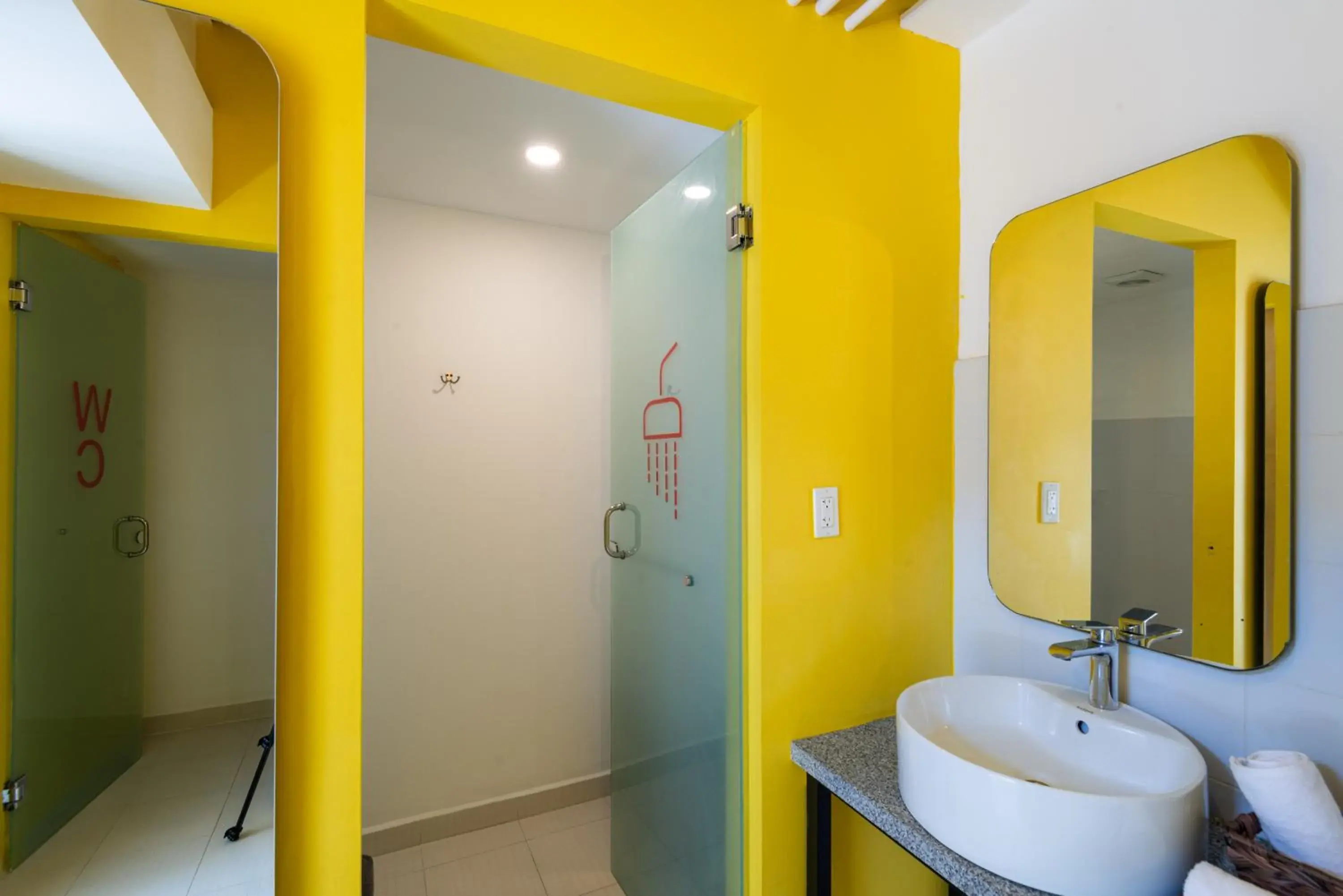 Bathroom in Mayan Monkey Los Cabos - Social Hotel Bathroom in Mayan Monkey Los Cabos - Social Hotel