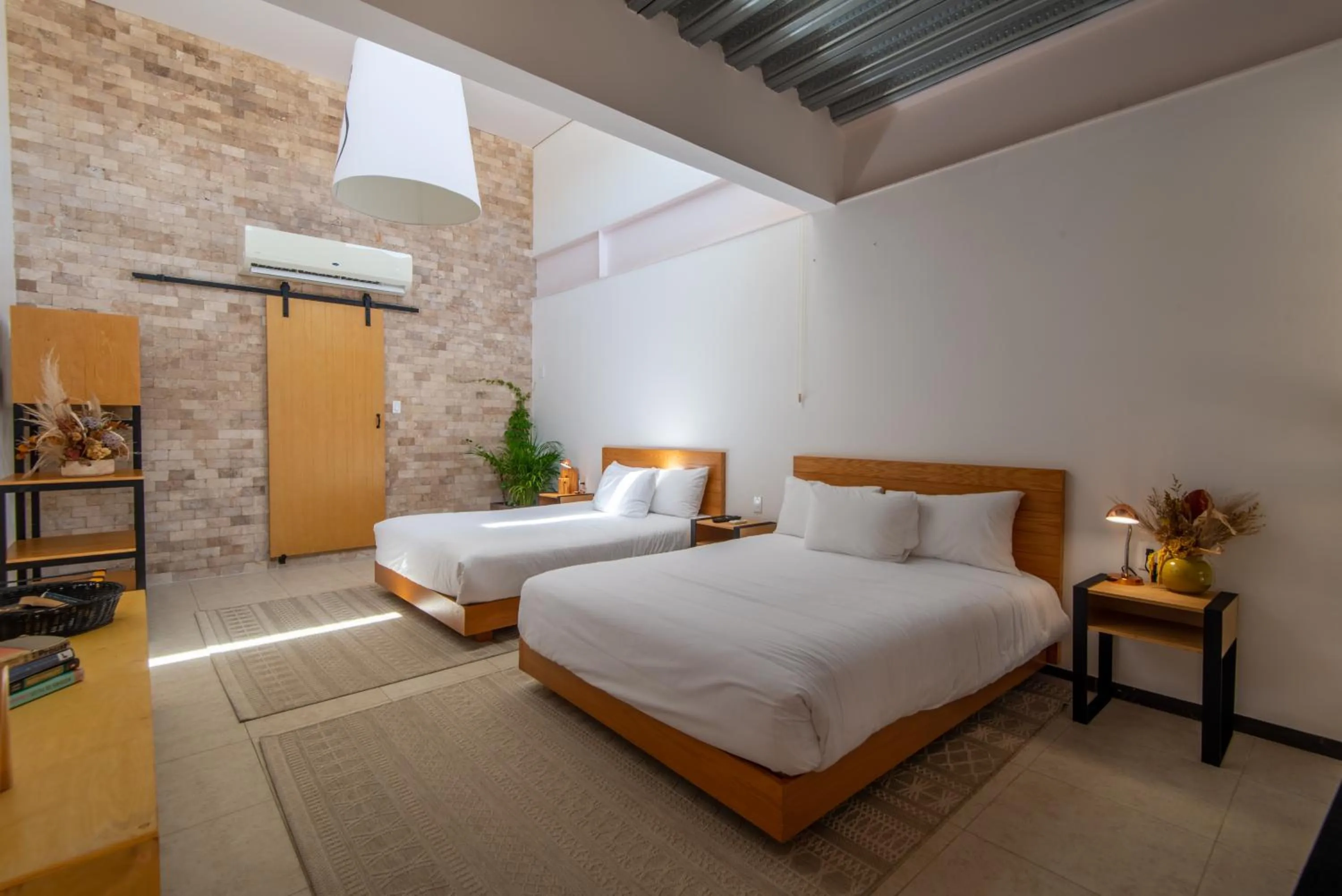 Photo of the whole room, Bed in Mayan Monkey Los Cabos - Social Hotel