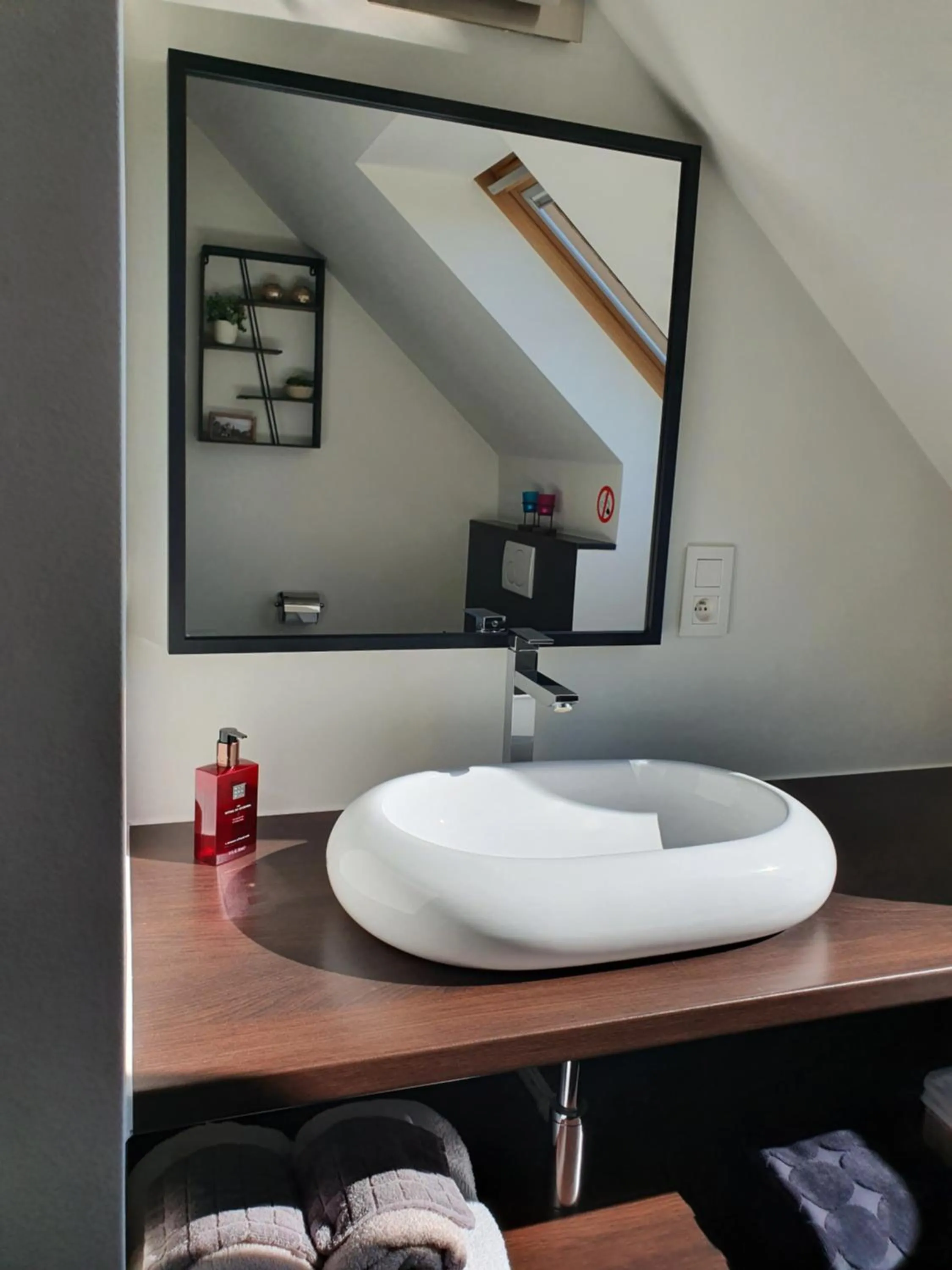 Bathroom in B&B Kanegem Onverbloemd