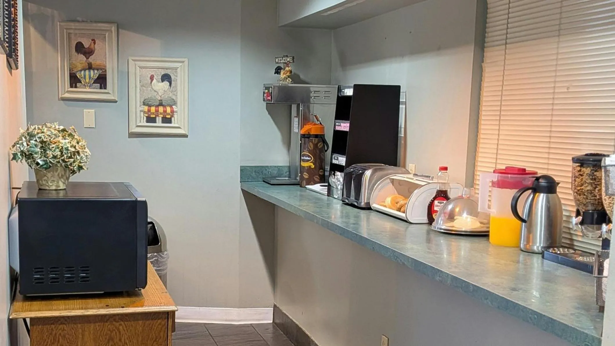 Breakfast in Inn of Loudon