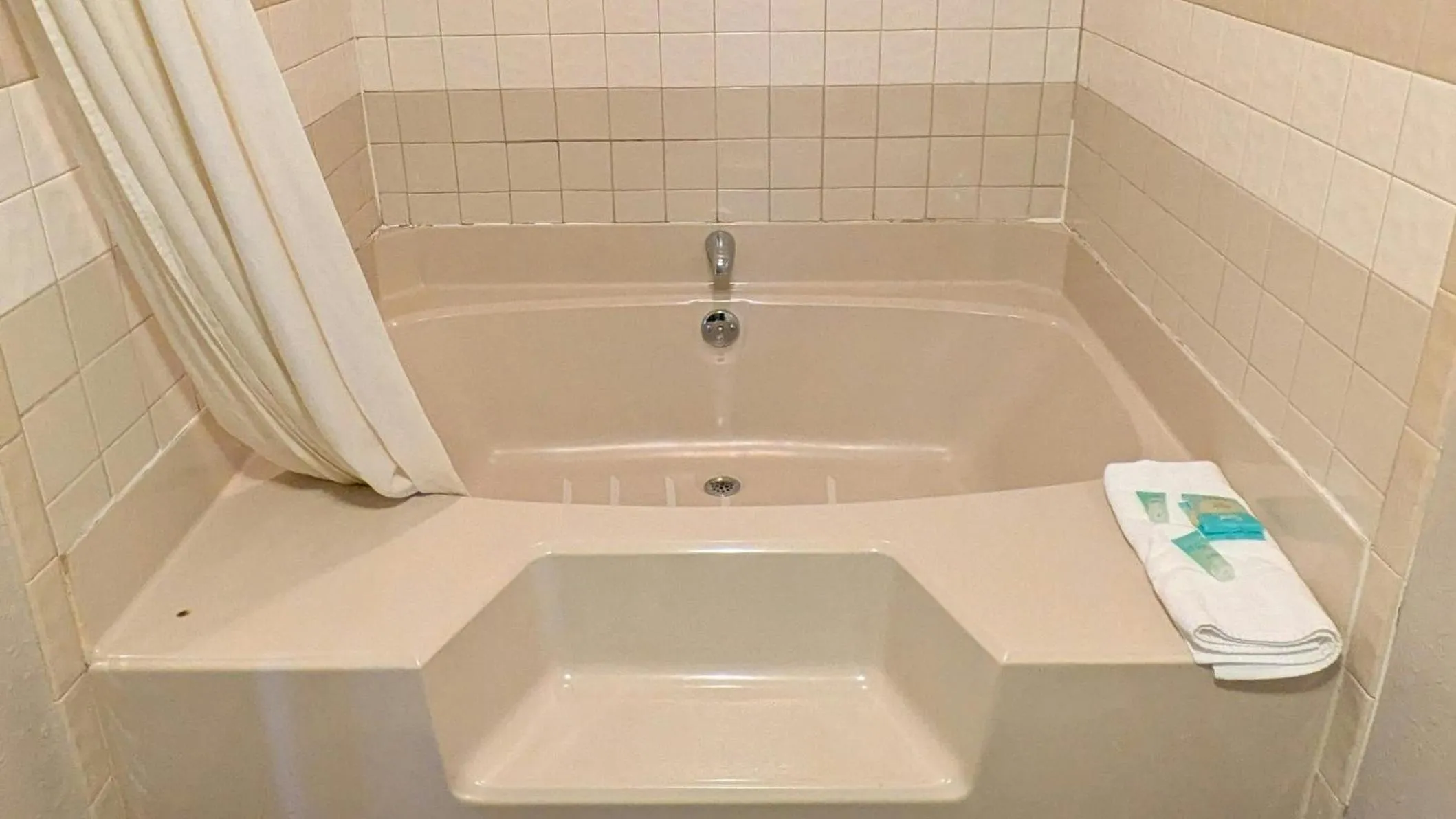 Bathroom in Inn of Loudon