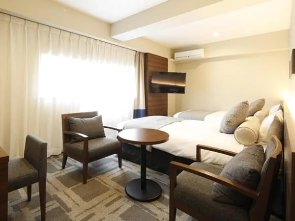 Photo of the whole room in Rembrandt Style Yokohama Kannai