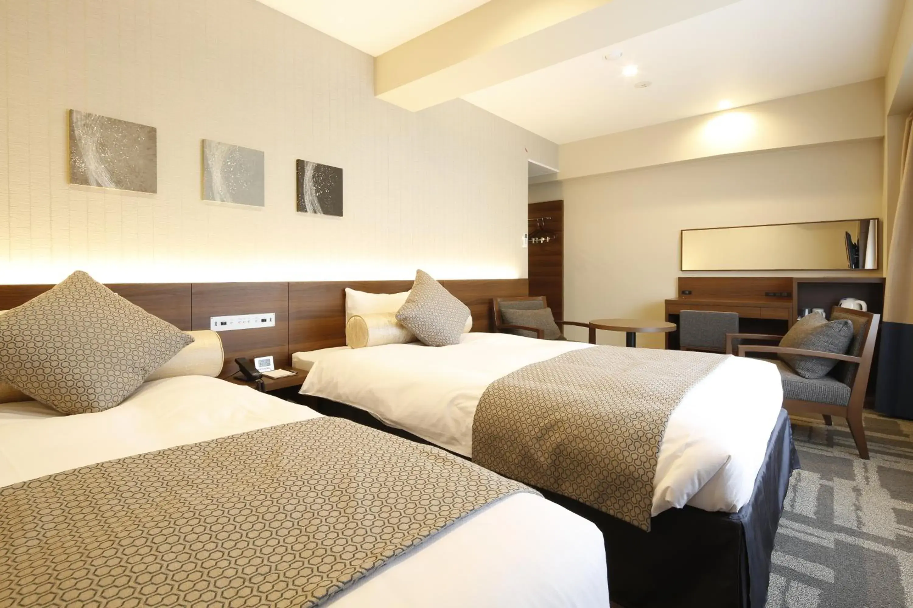 Bed in Rembrandt Style Yokohama Kannai Bed in Rembrandt Style Yokohama Kannai