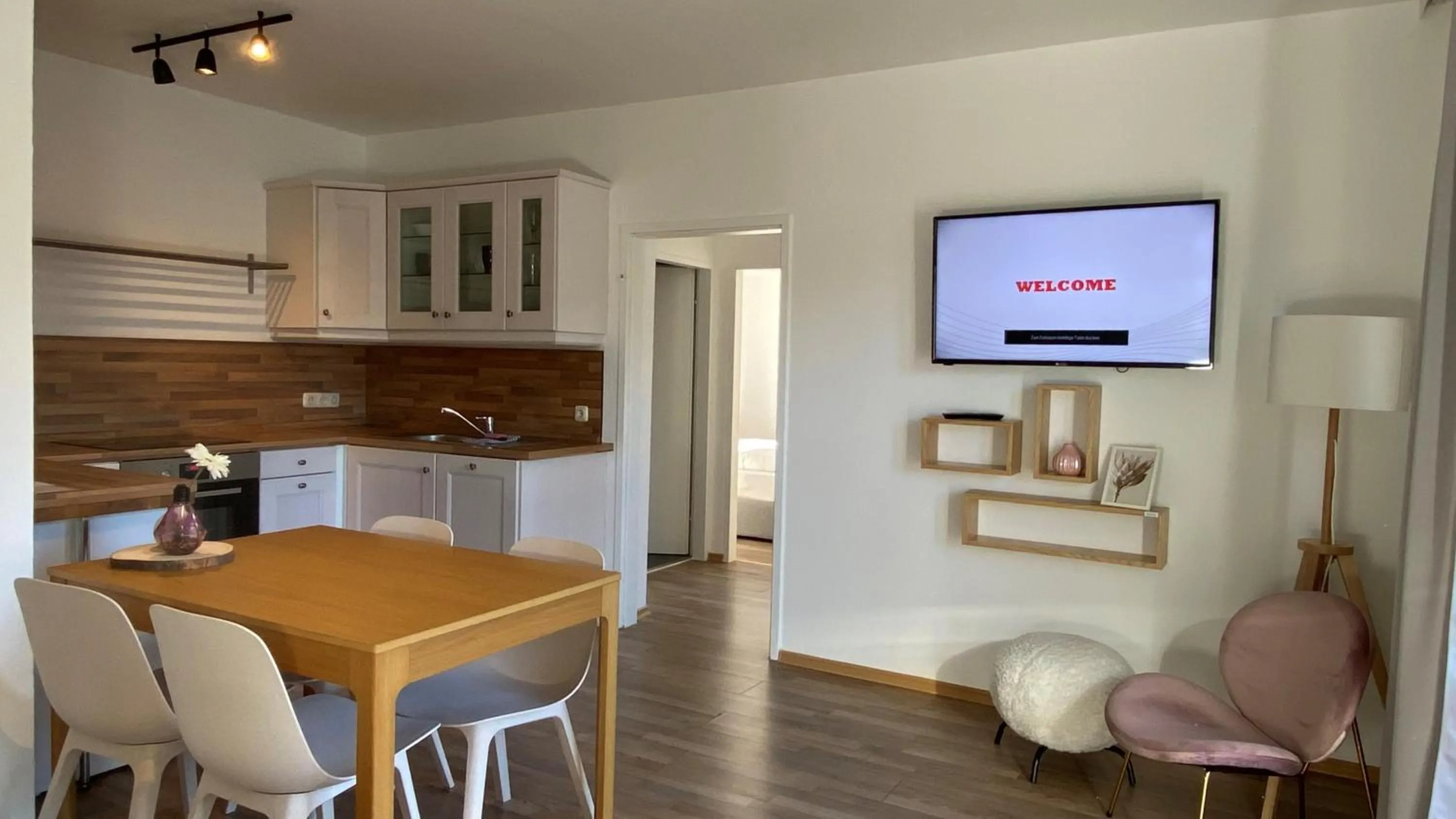 Dining area in Wolf & Schaf Apartments