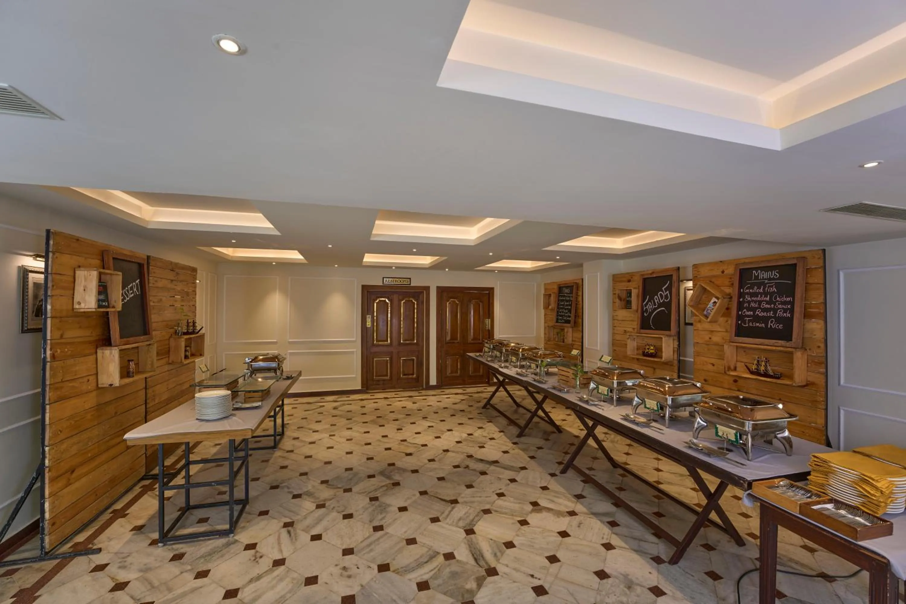 Restaurant/places to eat in Casino Hotel - CGH Earth, Cochin