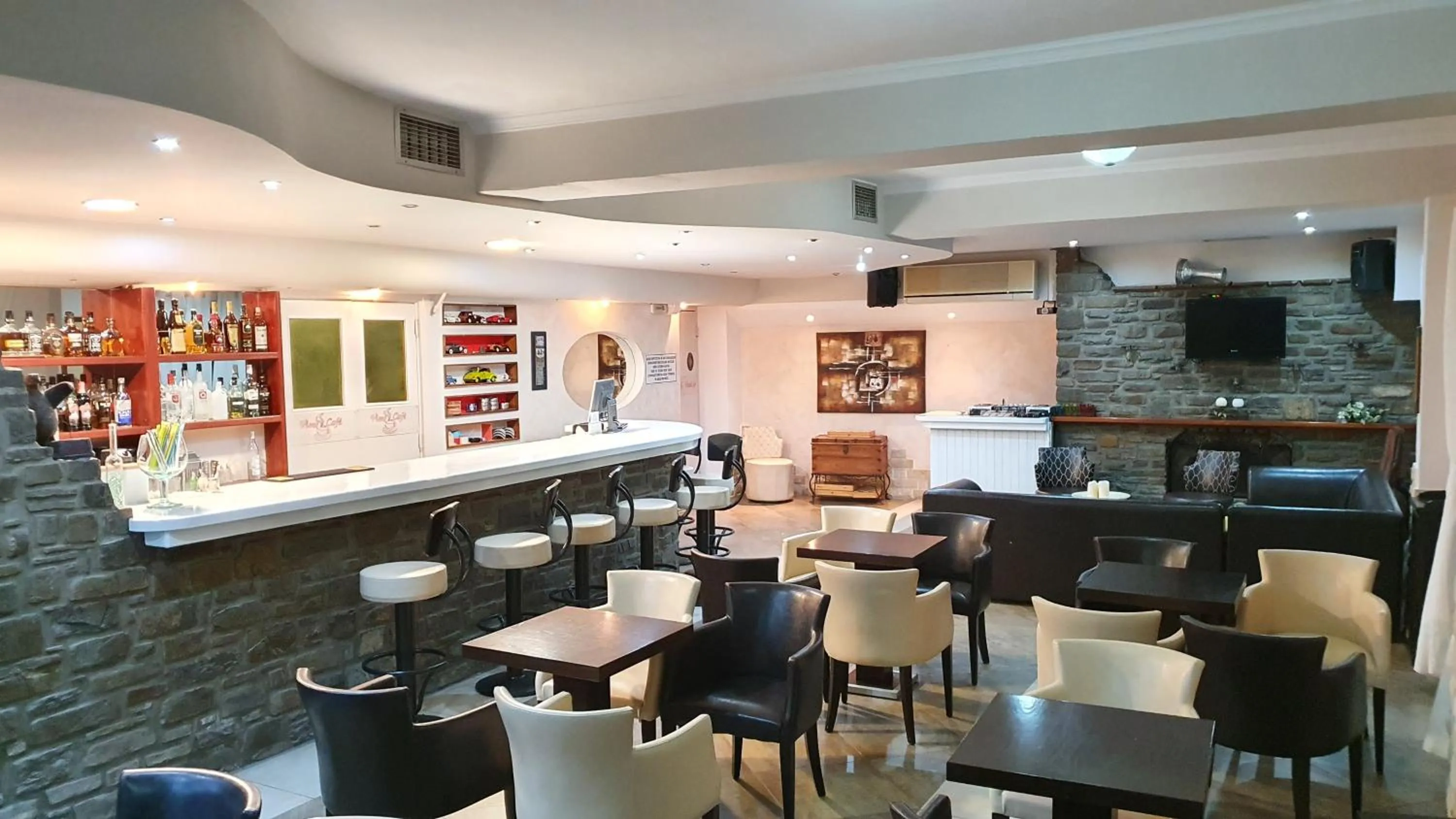 Lounge or bar in Nikolas Hotel