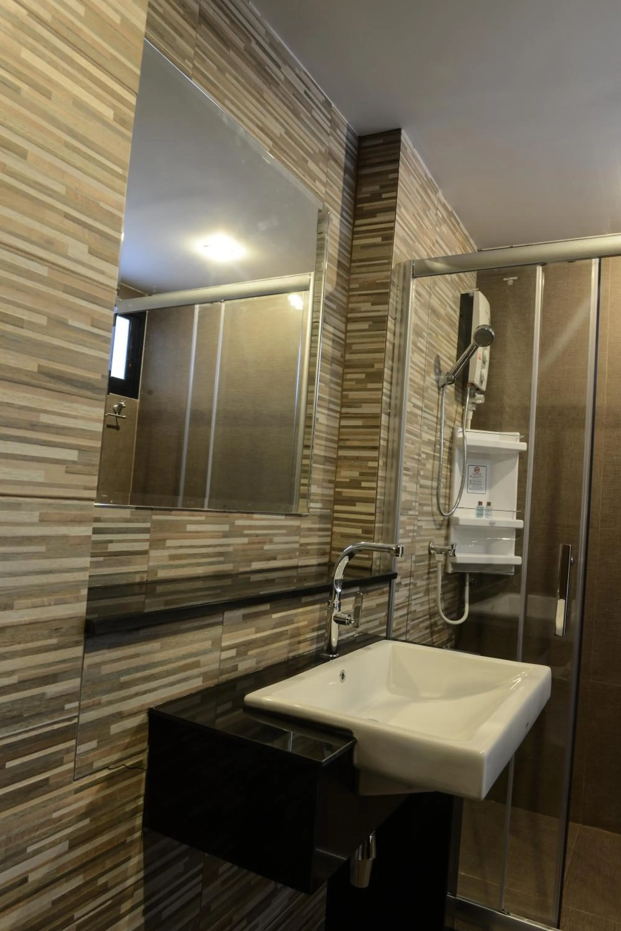 Property building in DB Plus 3