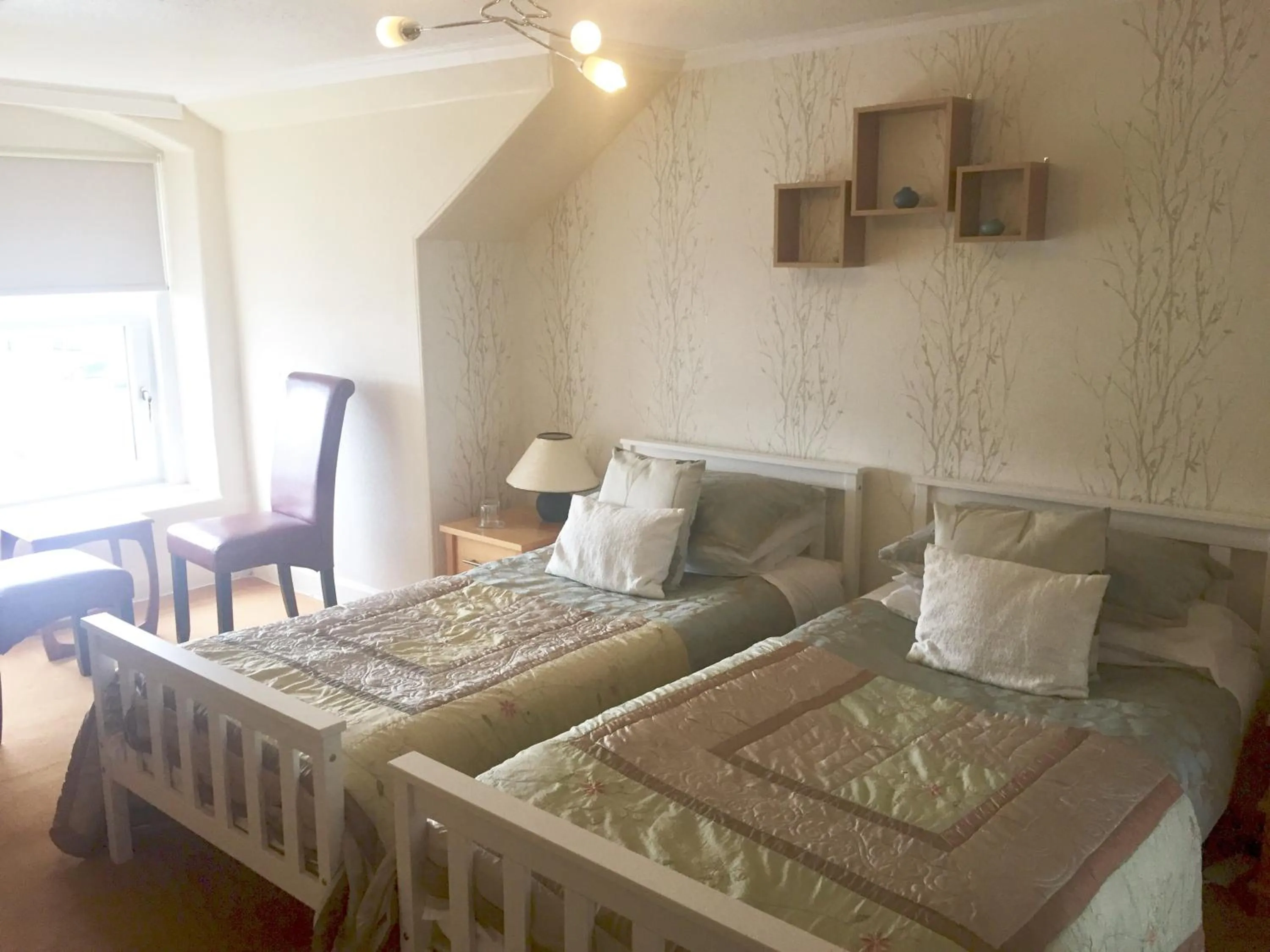 Bedroom, Bed in The Arrandale Hotel