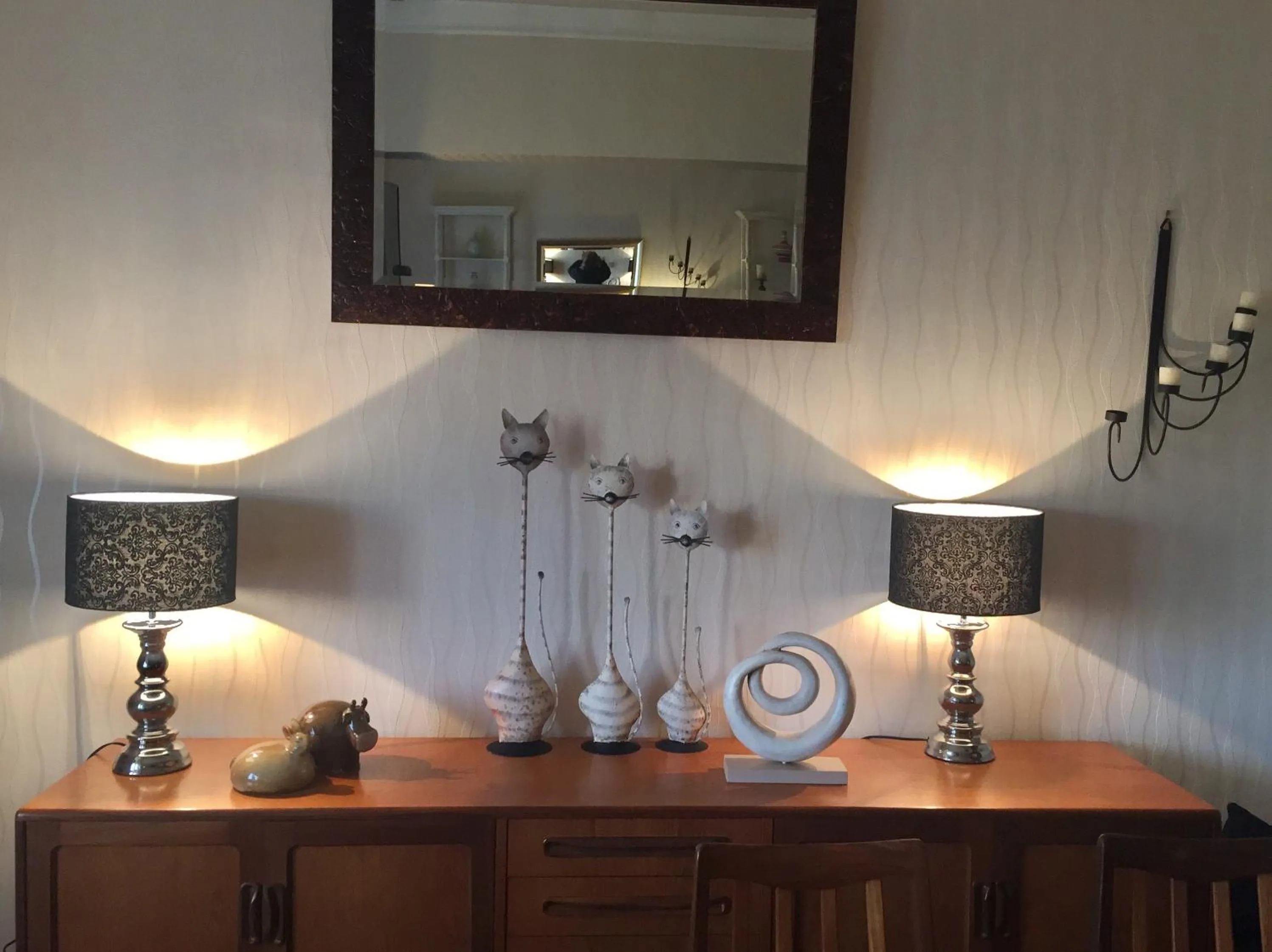 Communal lounge/ TV room in The Arrandale Hotel