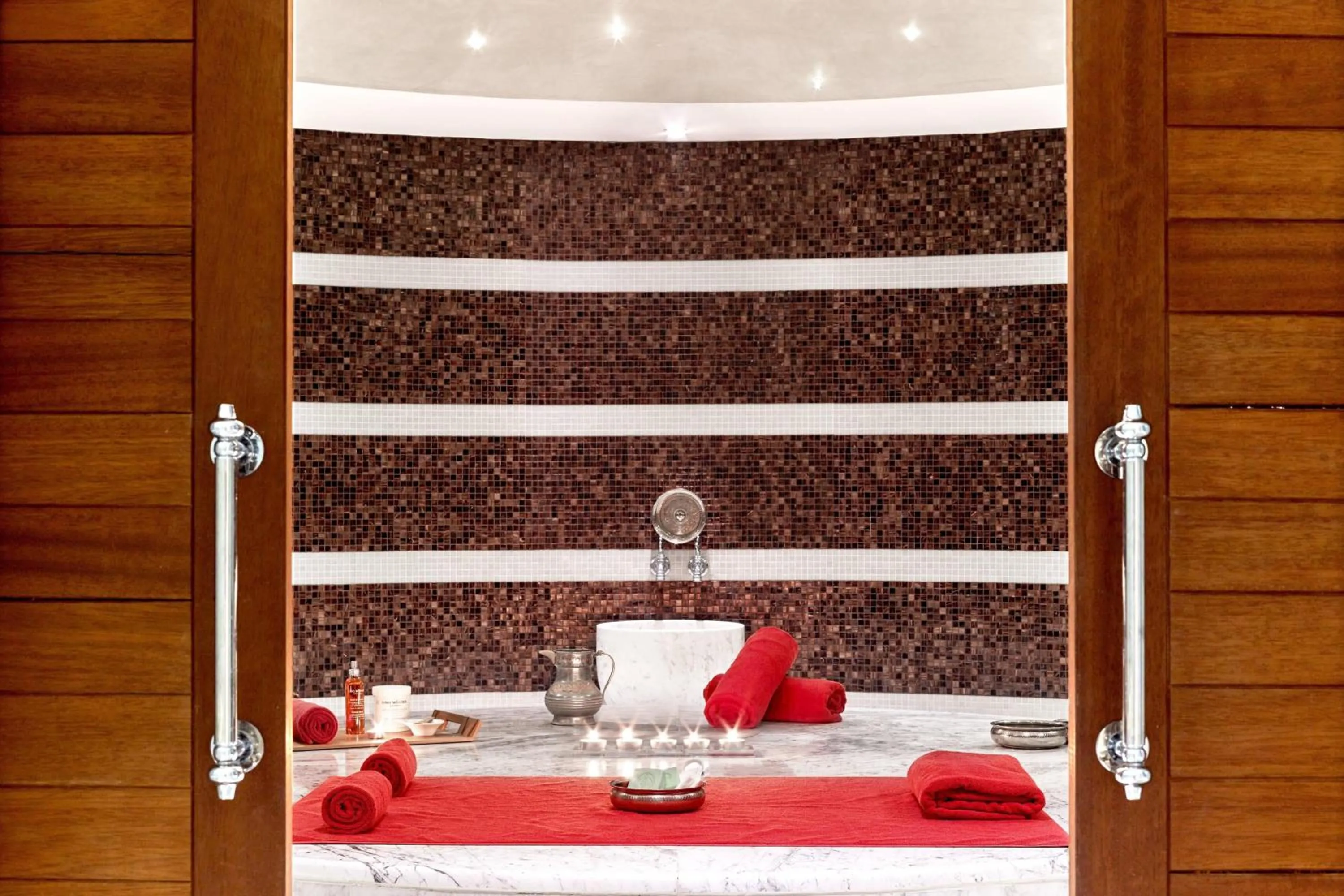 Spa and wellness centre/facilities, Bed in Le Meridien Istanbul Etiler