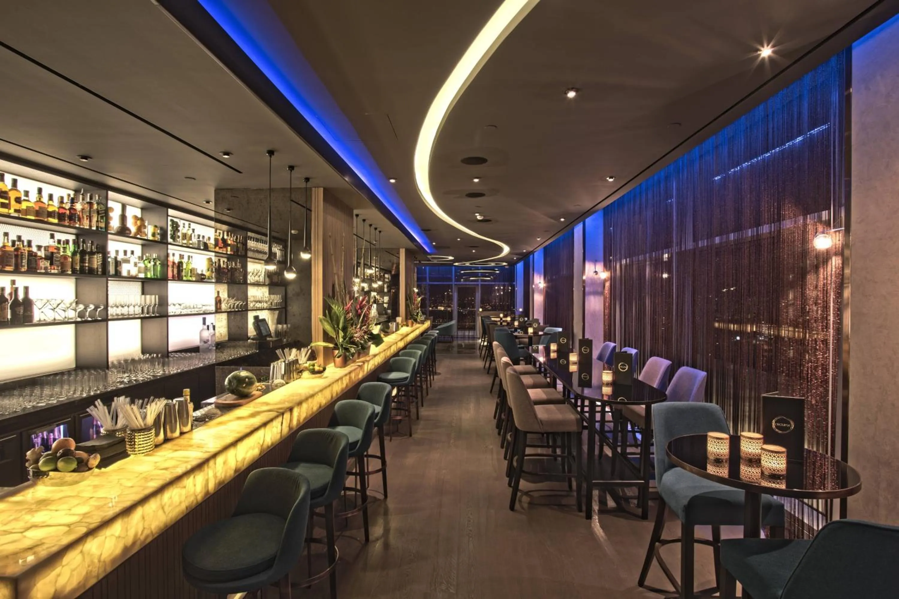 Lounge or bar in Le Meridien Istanbul Etiler