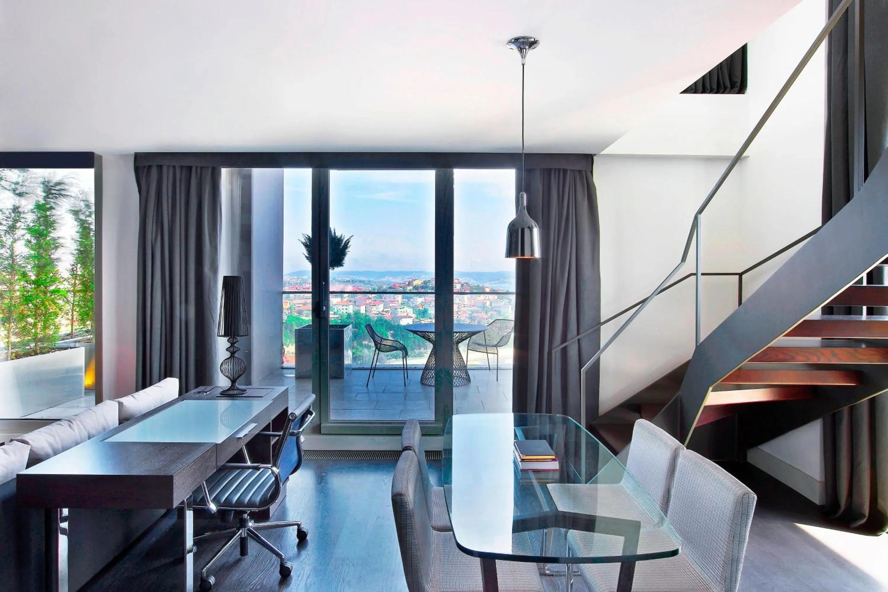 Living room in Le Meridien Istanbul Etiler