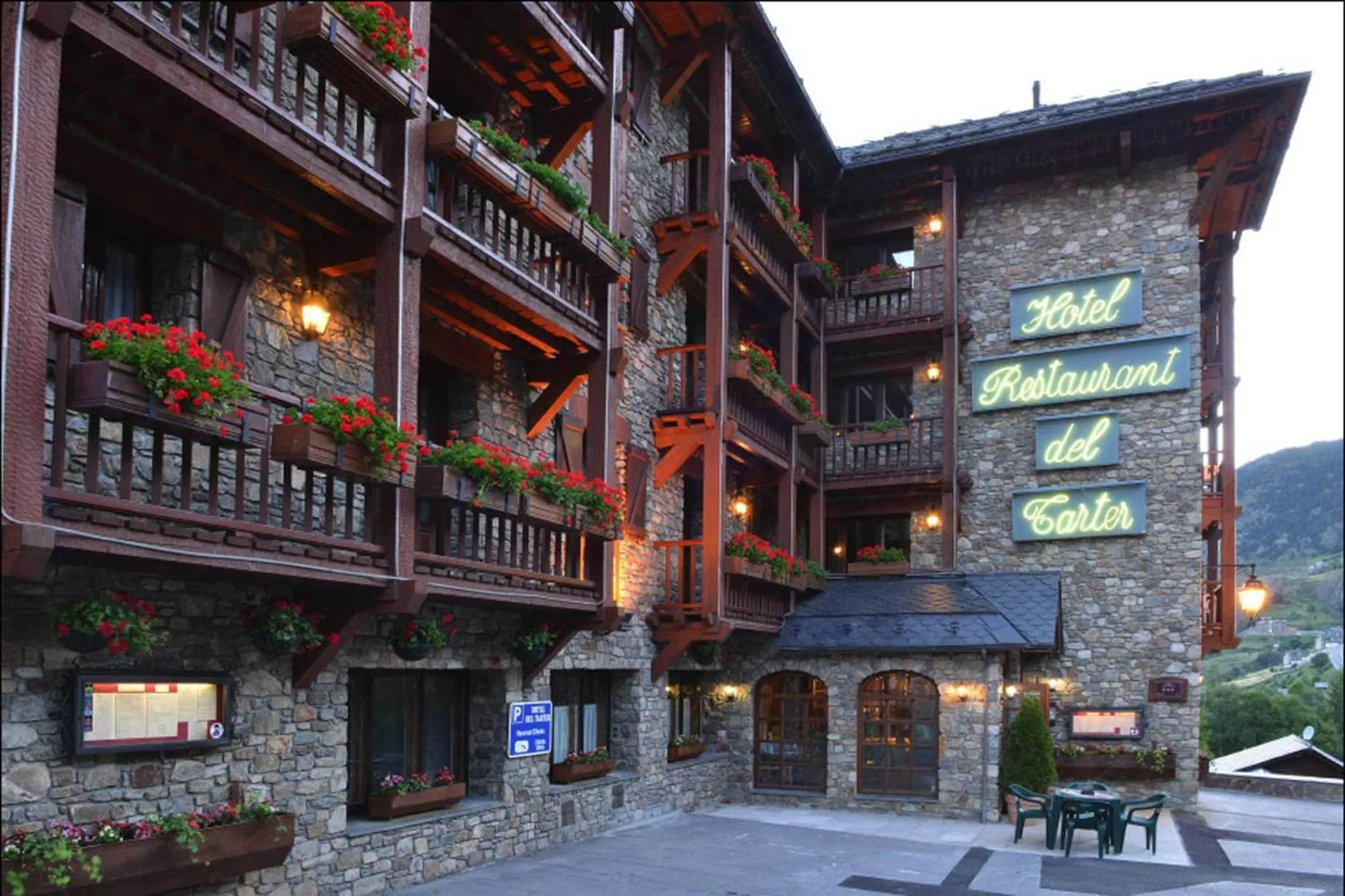 Property building in Hotel del Tarter