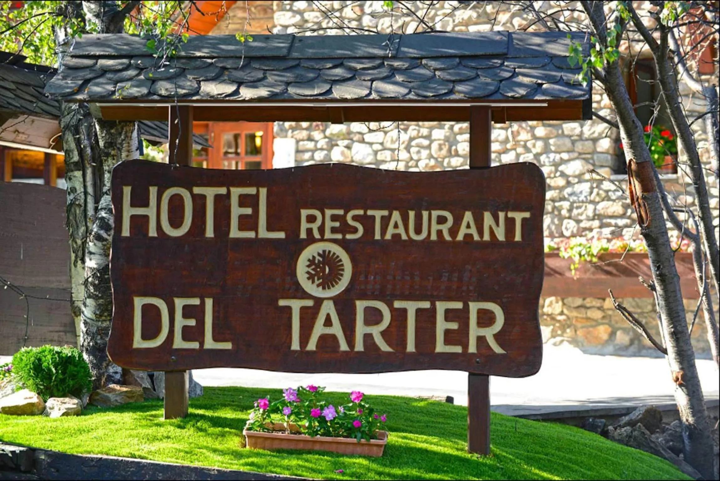 Logo/Certificate/Sign in Hotel del Tarter