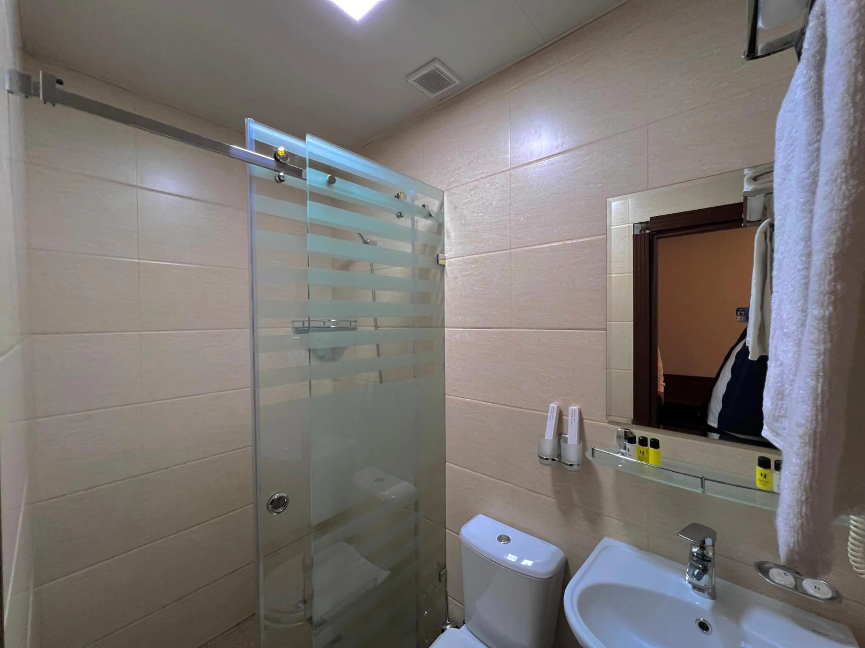 Shower in Hotel Byond Tashkent