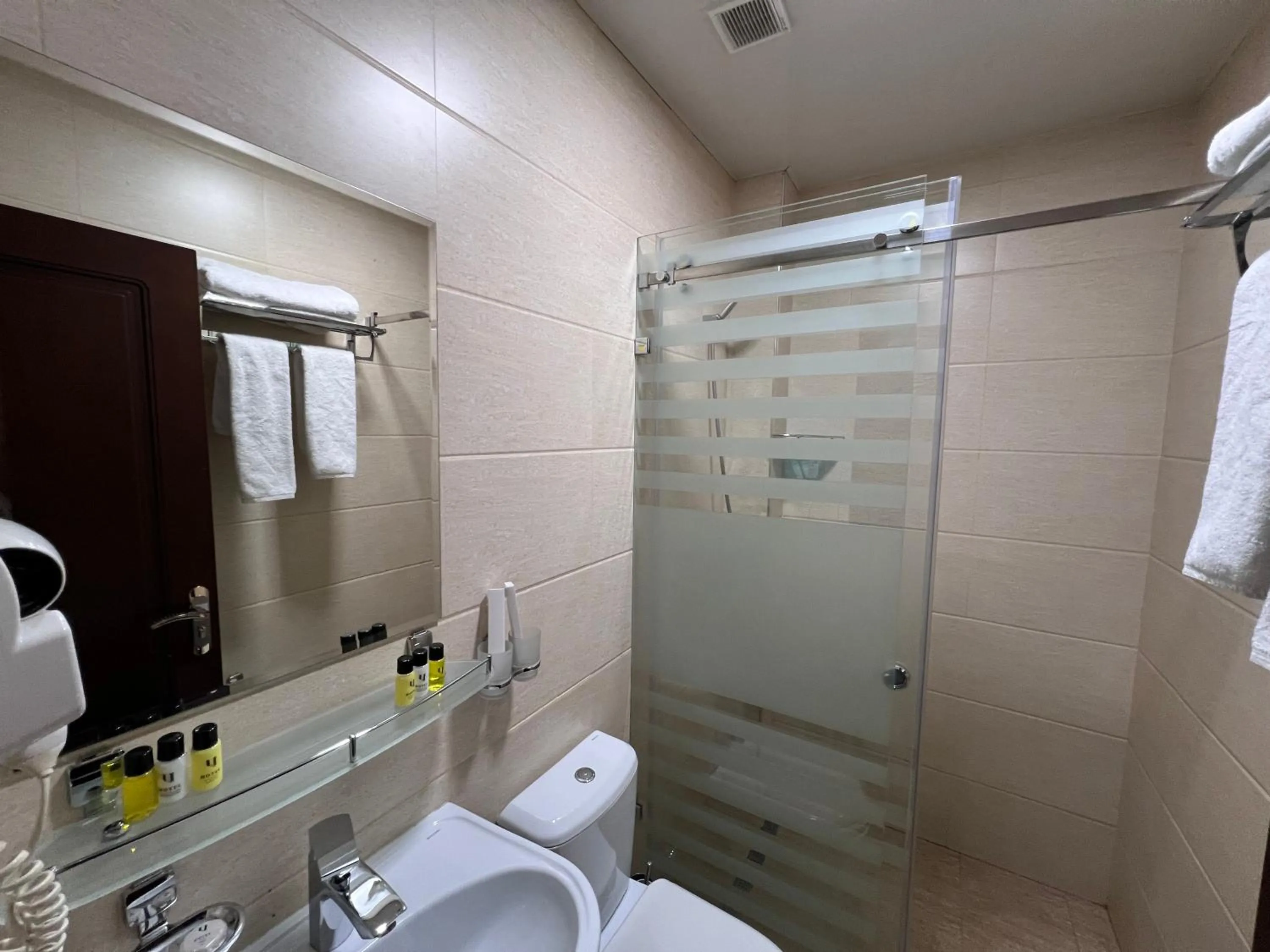 Shower in Hotel Byond Tashkent