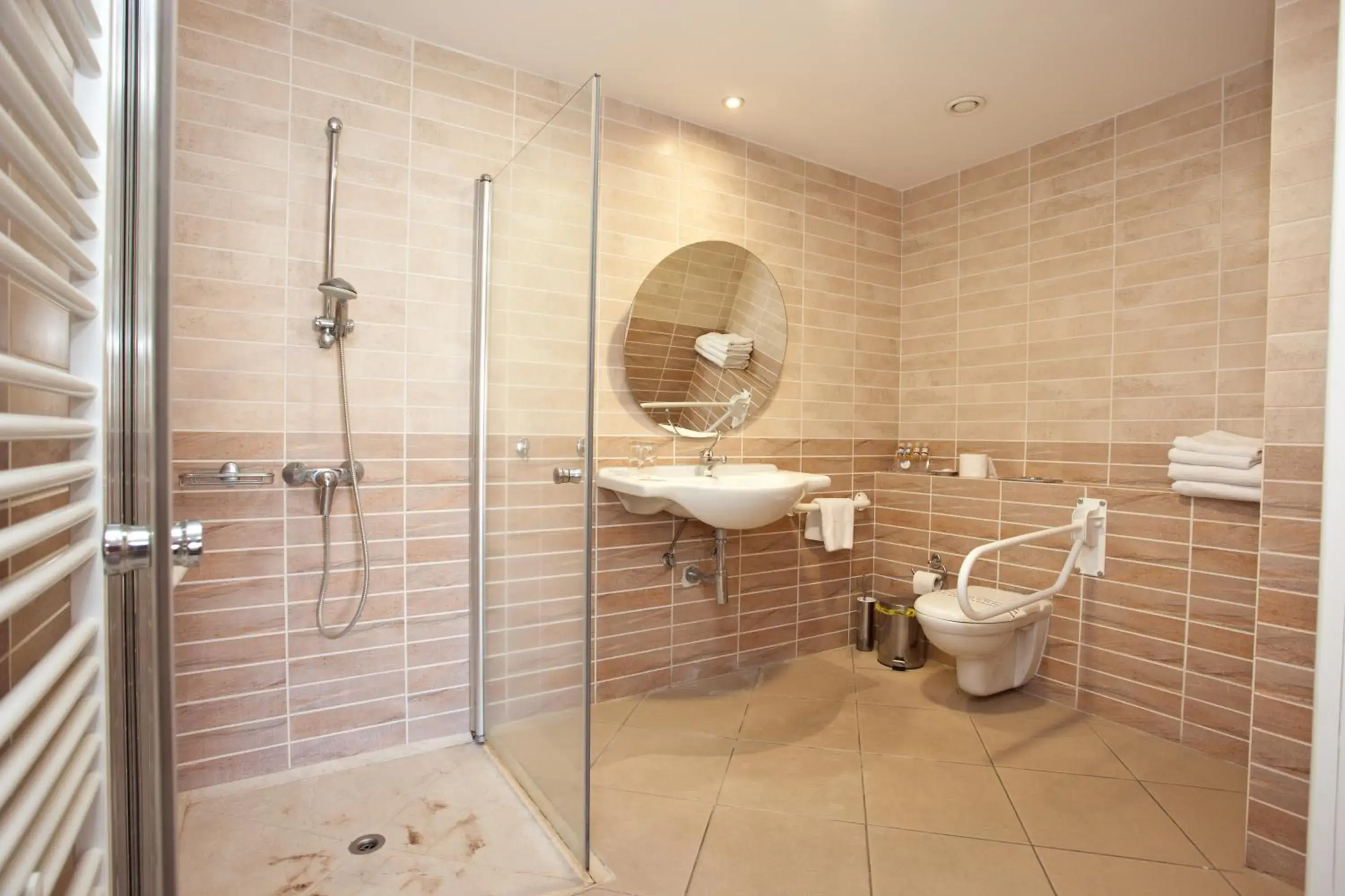 Bathroom in Rodon Hotel And Resort