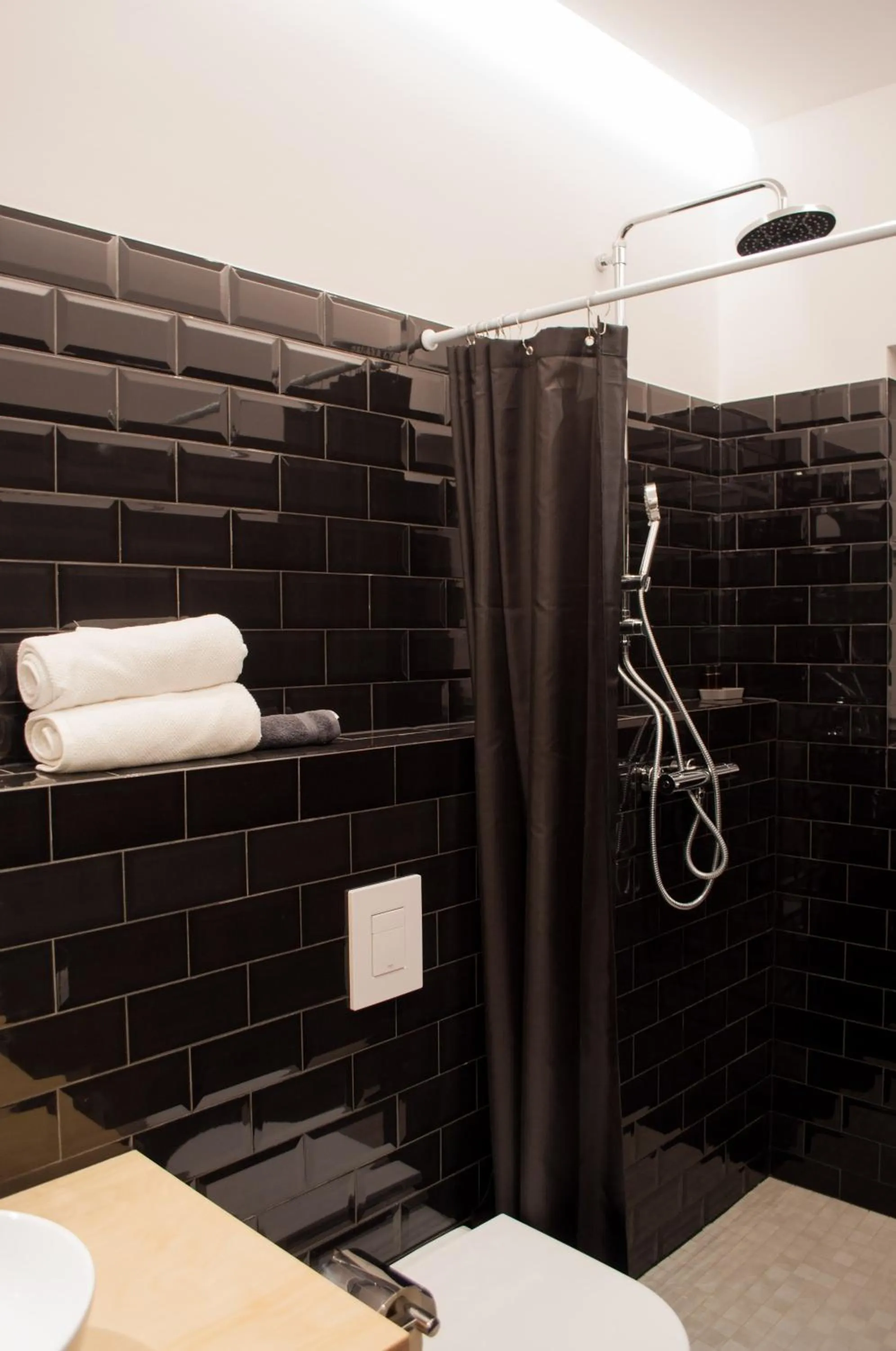 Shower in Pekarna apartments