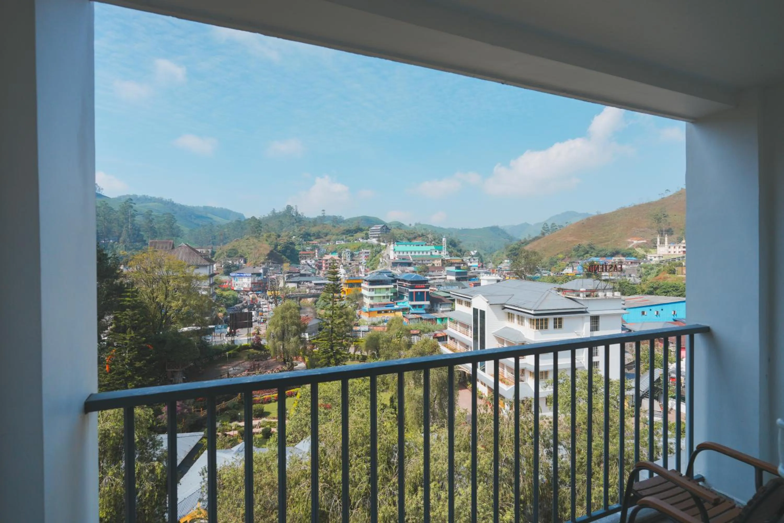 Day in Eastend Munnar