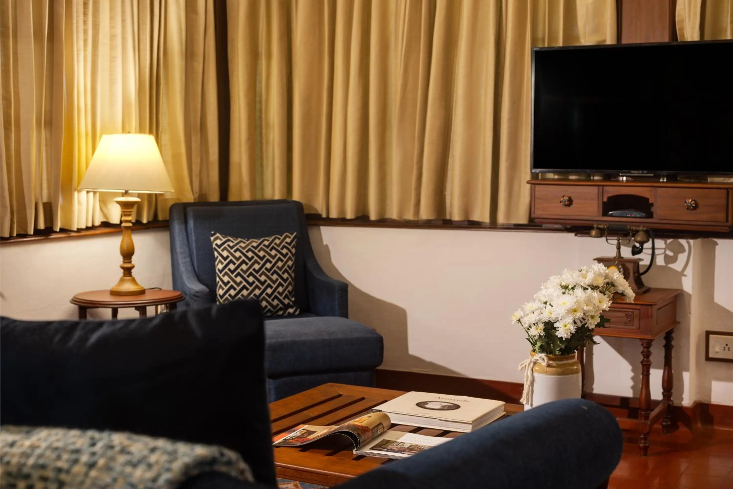 Living room in Brunton Boatyard - A CGH Earth Experience