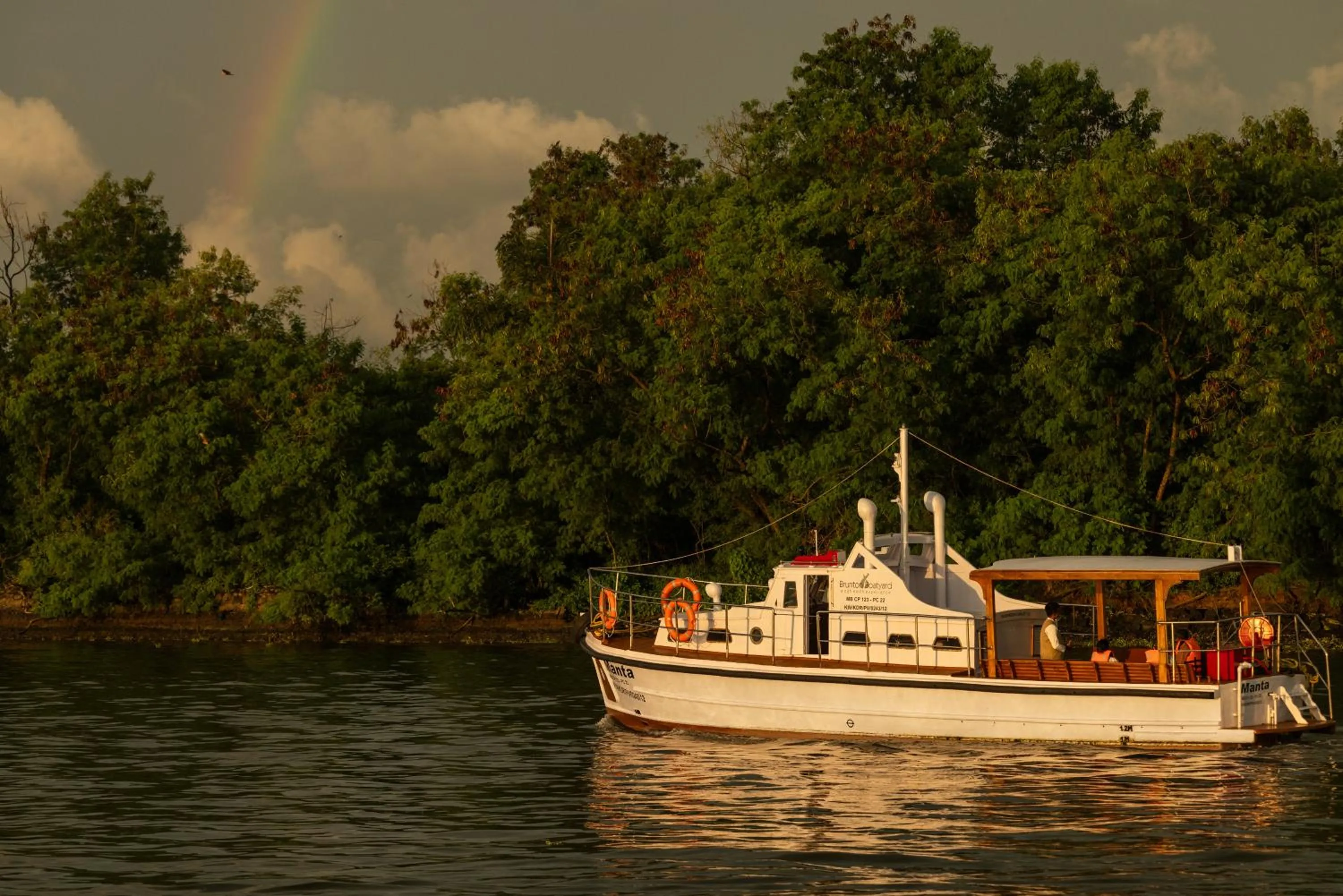 Activities in Brunton Boatyard - A CGH Earth Experience