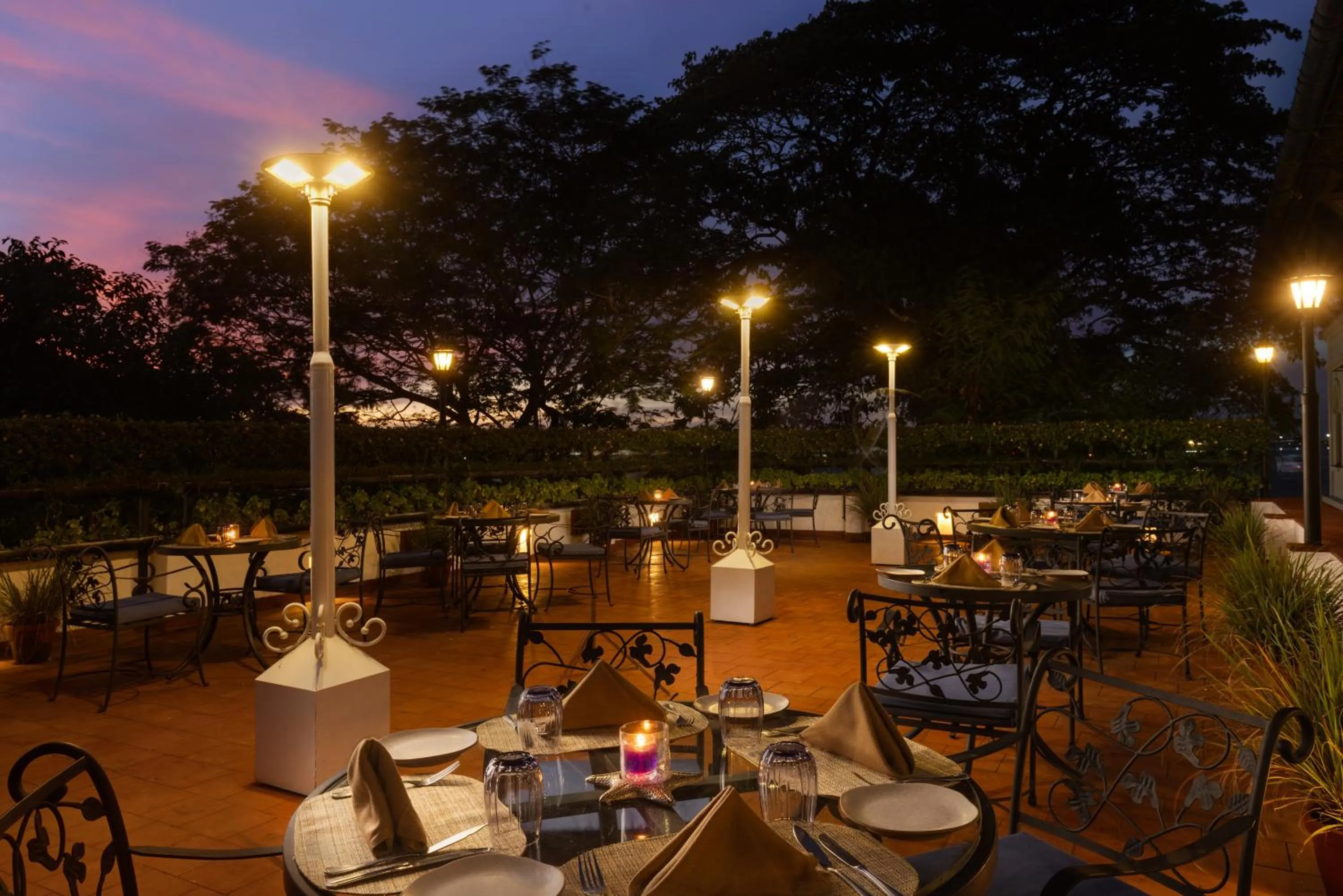 Restaurant/places to eat in Brunton Boatyard - A CGH Earth Experience