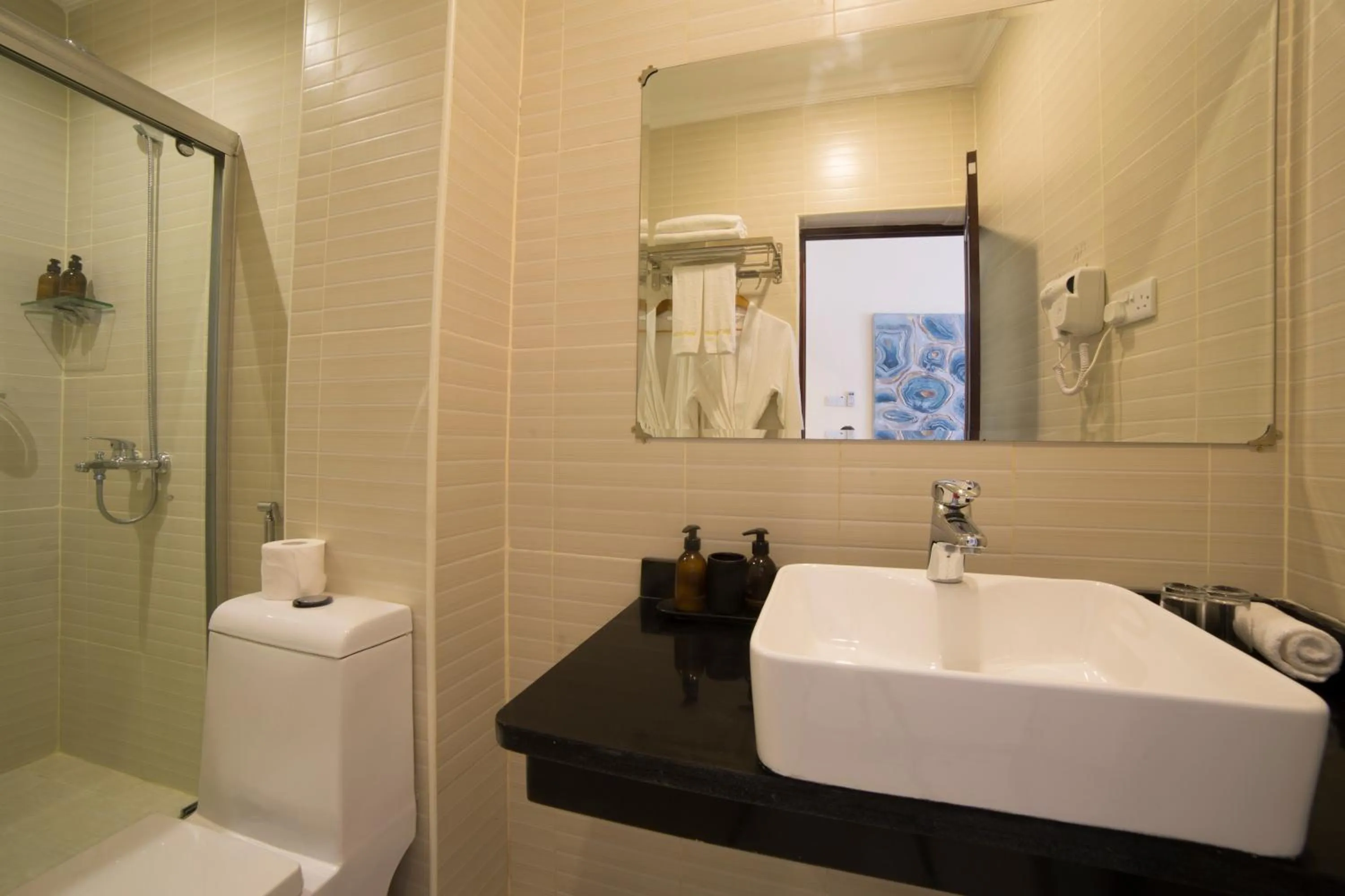 Bathroom in Spice Palace Hotel