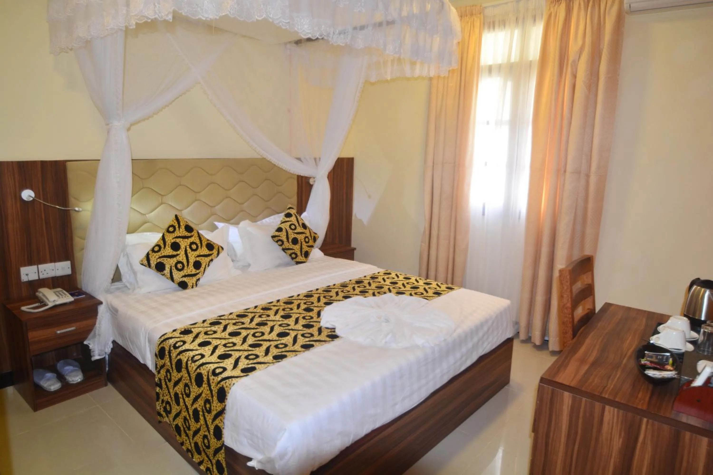 Photo of the whole room, Bed in Spice Palace Hotel