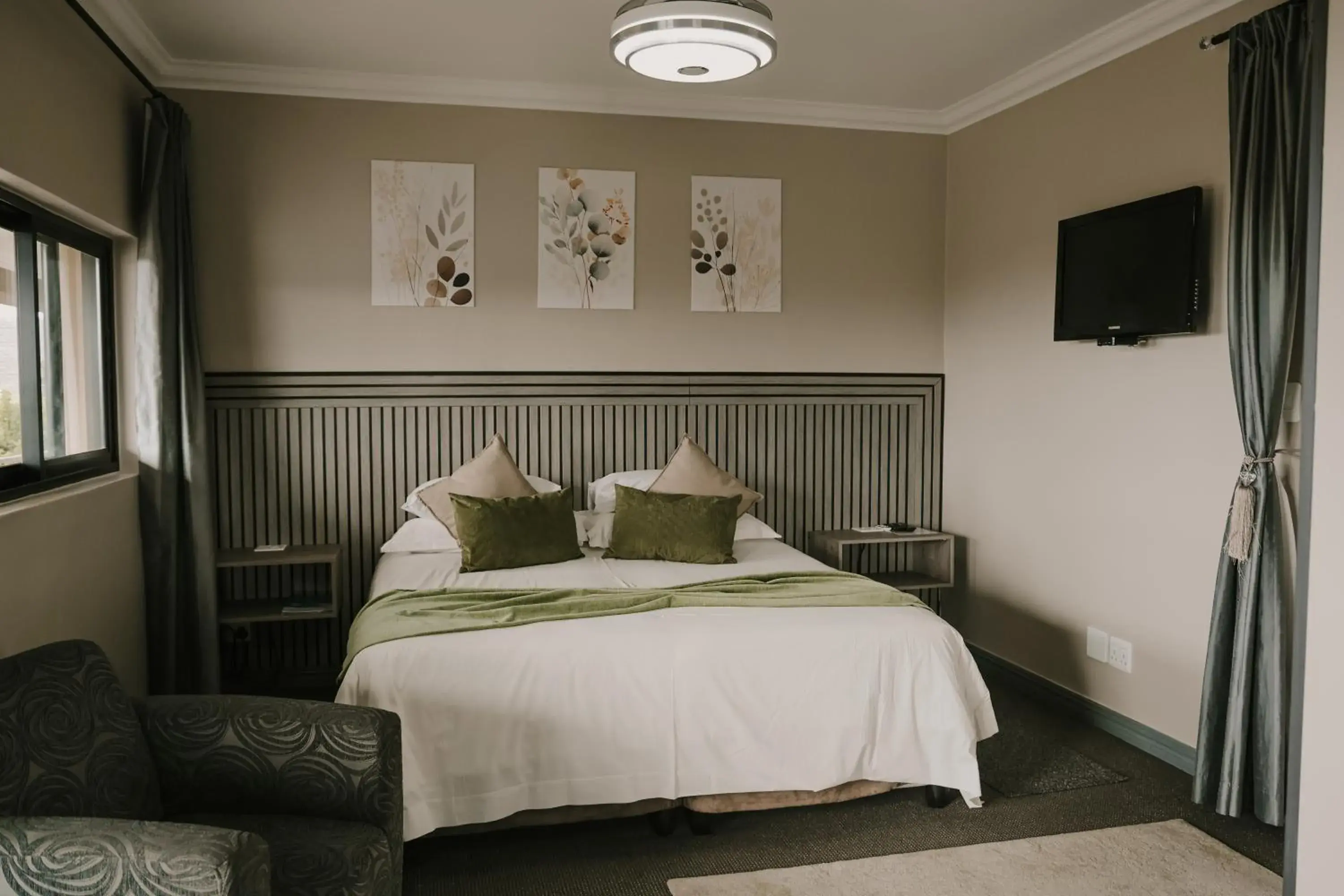 Deluxe King Room - single occupancy in Stone Olive Guesthouse Deluxe King Room - single occupancy in Stone Olive Guesthouse