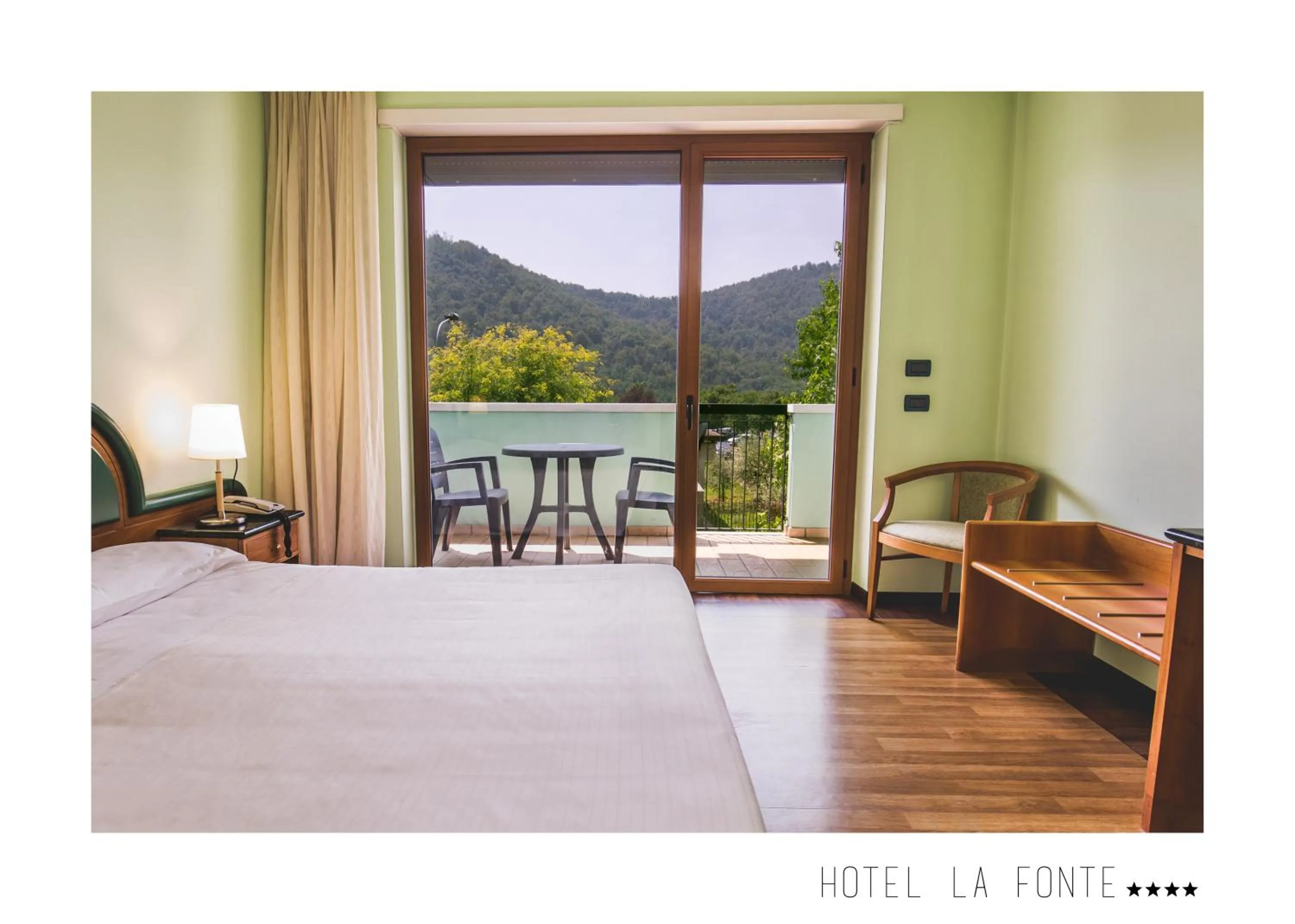 Balcony/Terrace, Bed in La Fonte Hotel