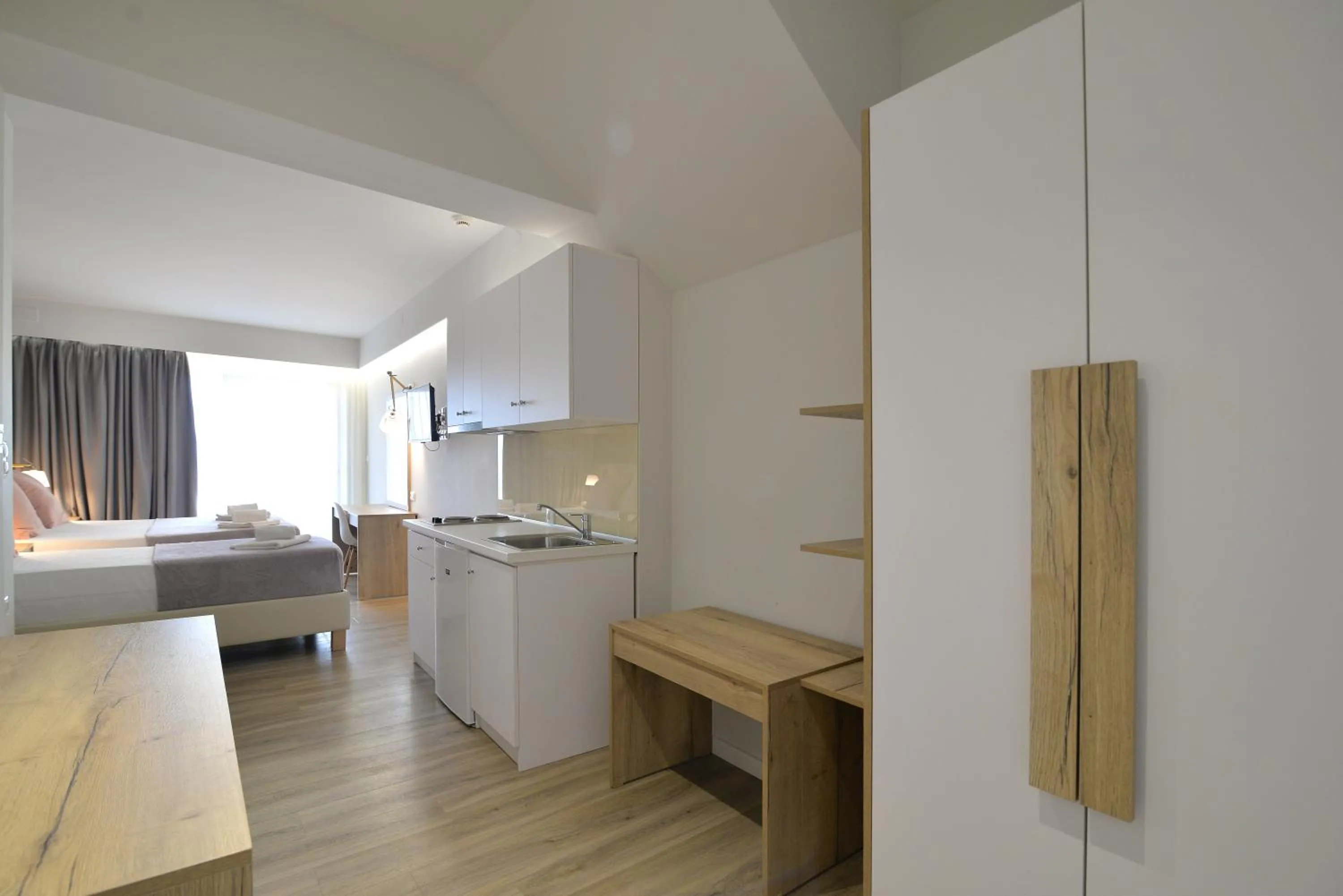 Photo of the whole room, Bed in Nefeli Apartments