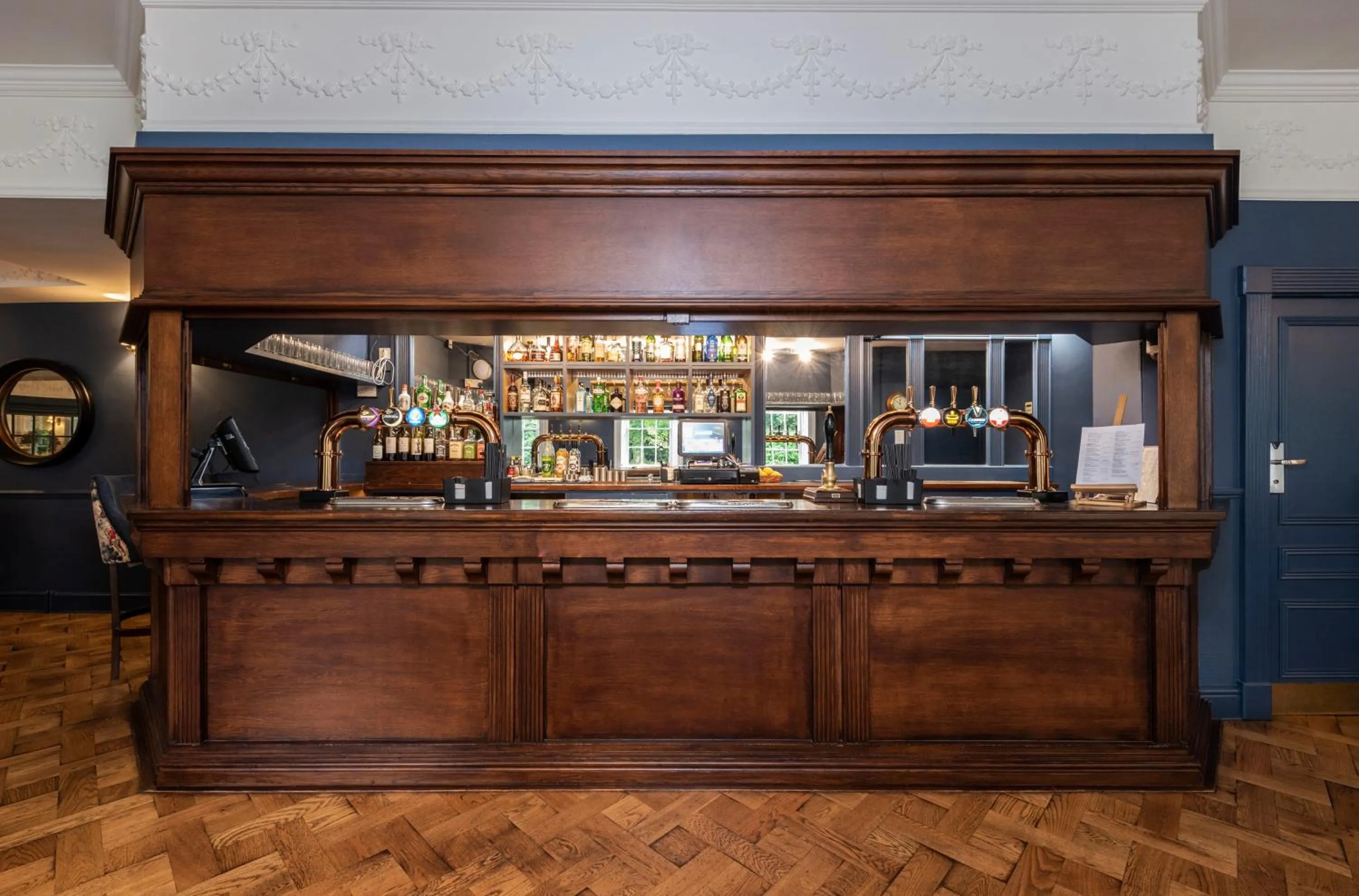 Nightclub / DJ in Statham Lodge Hotel