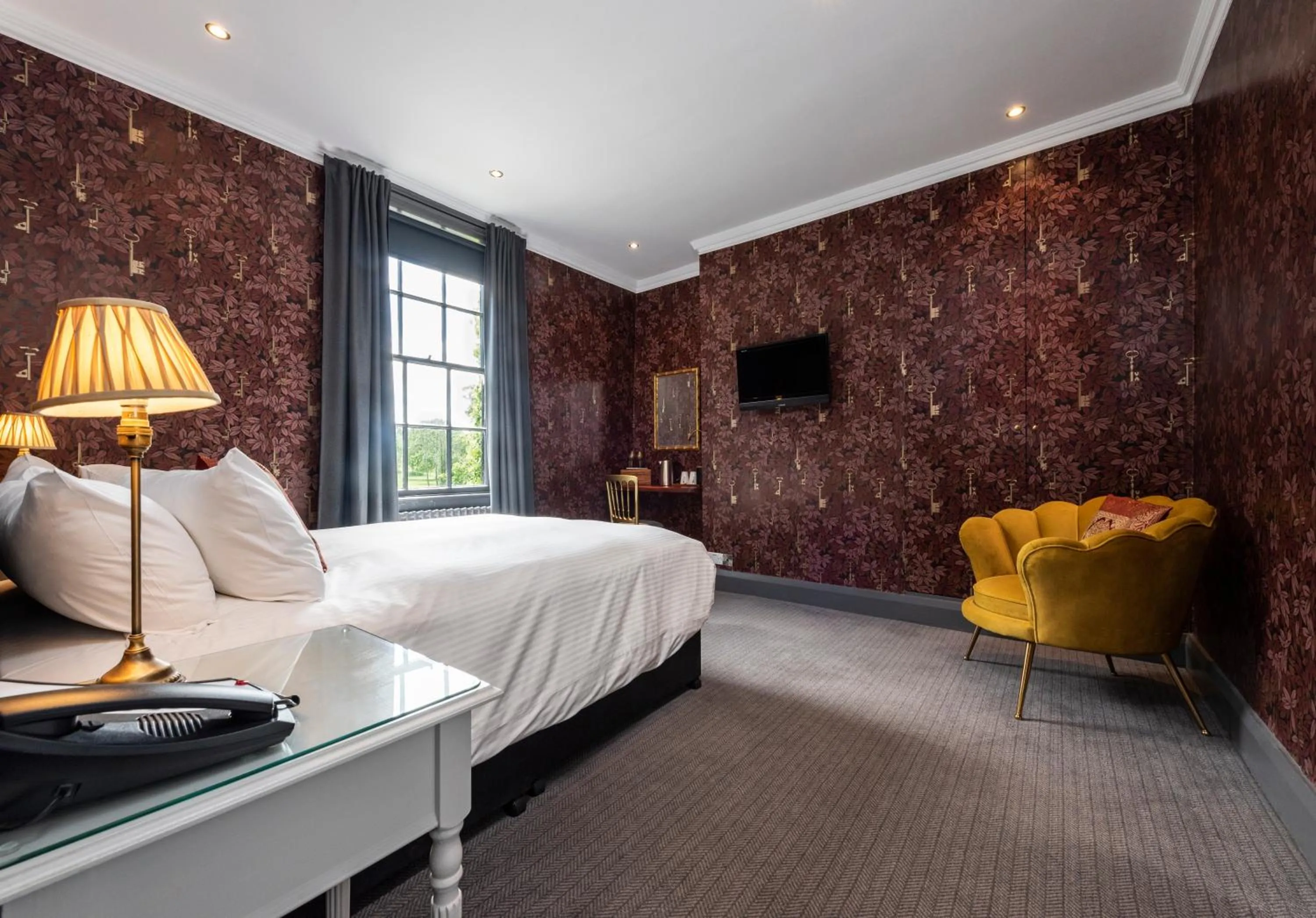 Photo of the whole room, Bed in Statham Lodge Hotel