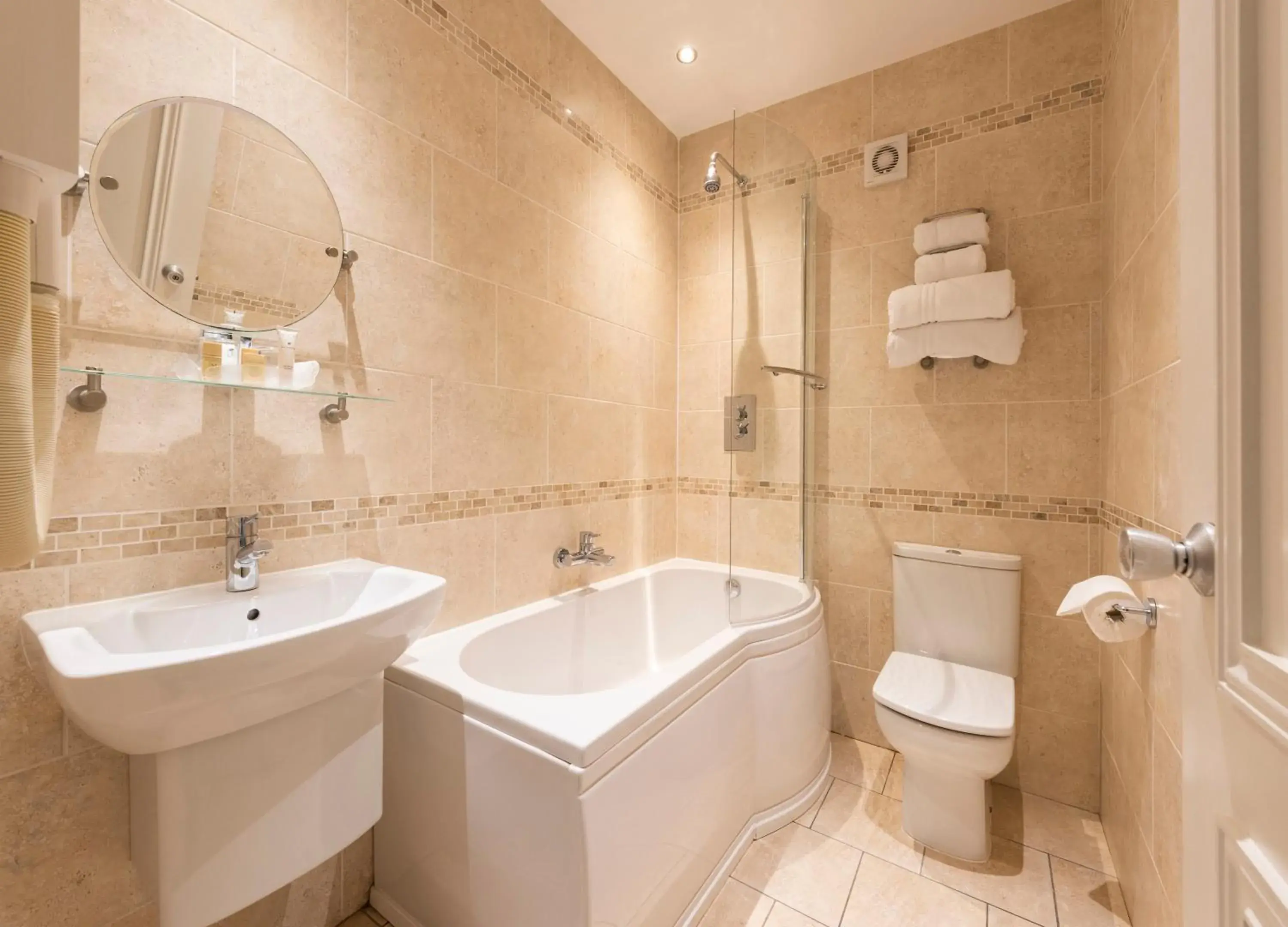 Double Room in Statham Lodge Hotel Double Room in Statham Lodge Hotel